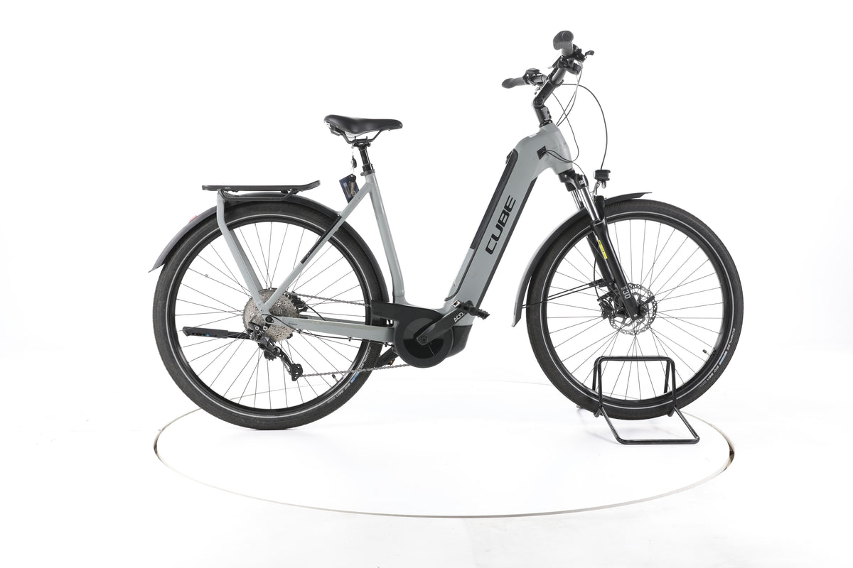 Cube Kathmandu Hybrid ONE Trekking E-Bike Tiefeinsteiger - Image 1