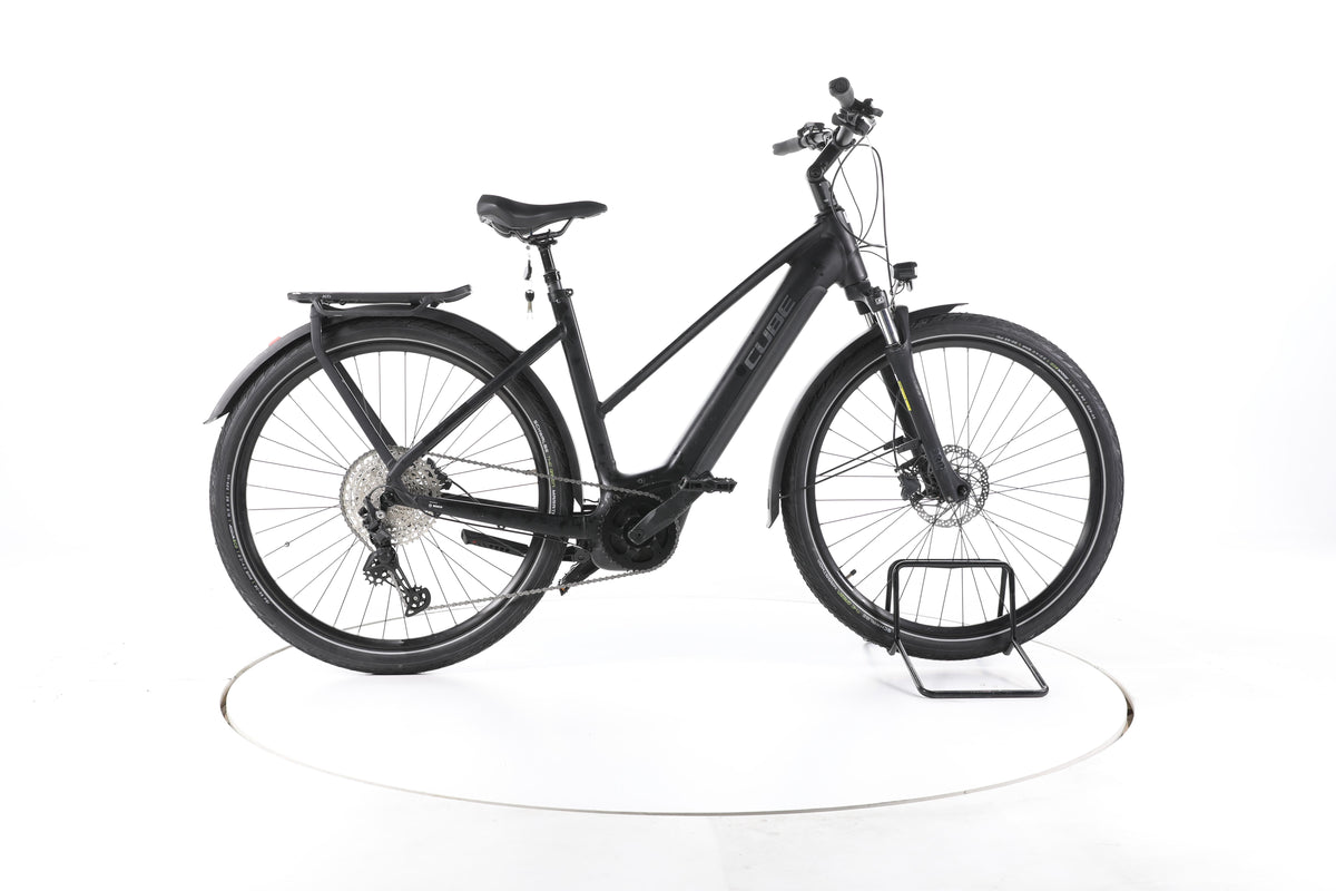 Cube Touring Hybrid Pro Trekking E-Bike - Image 1