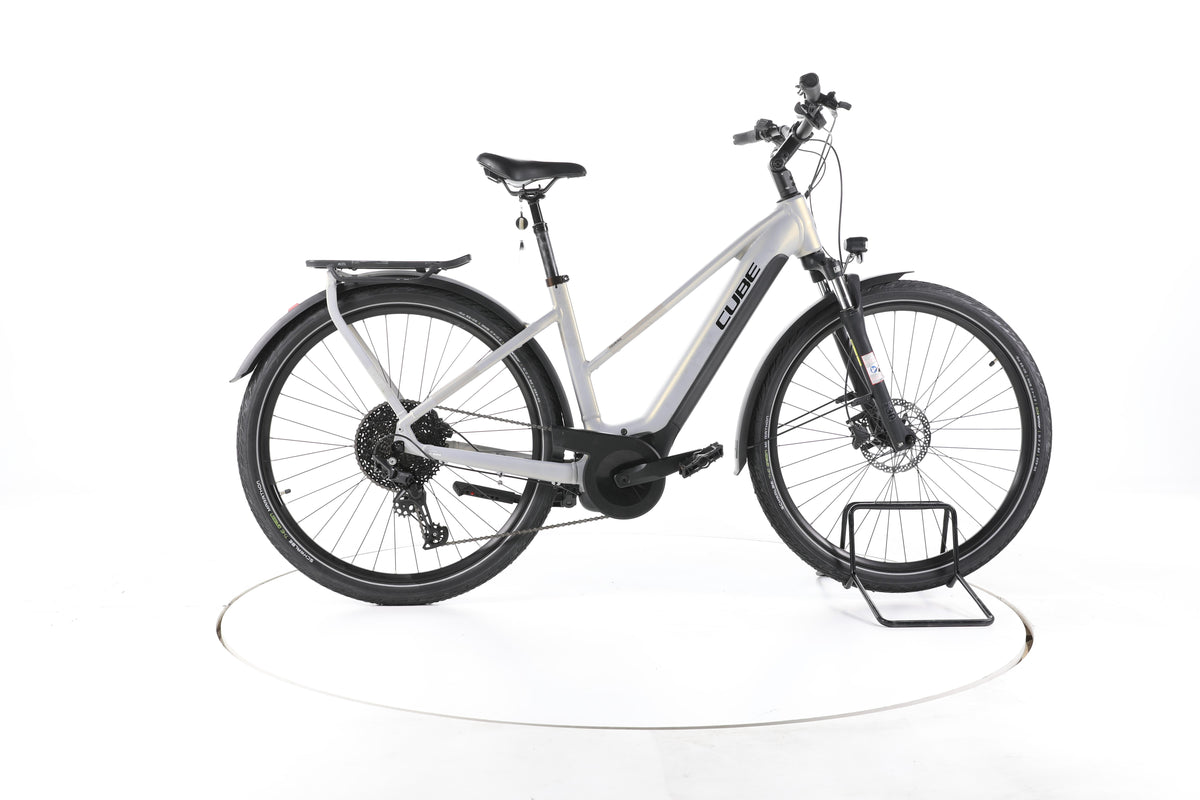 Cube Touring Hybrid Pro Trekking E-Bike - Image 1