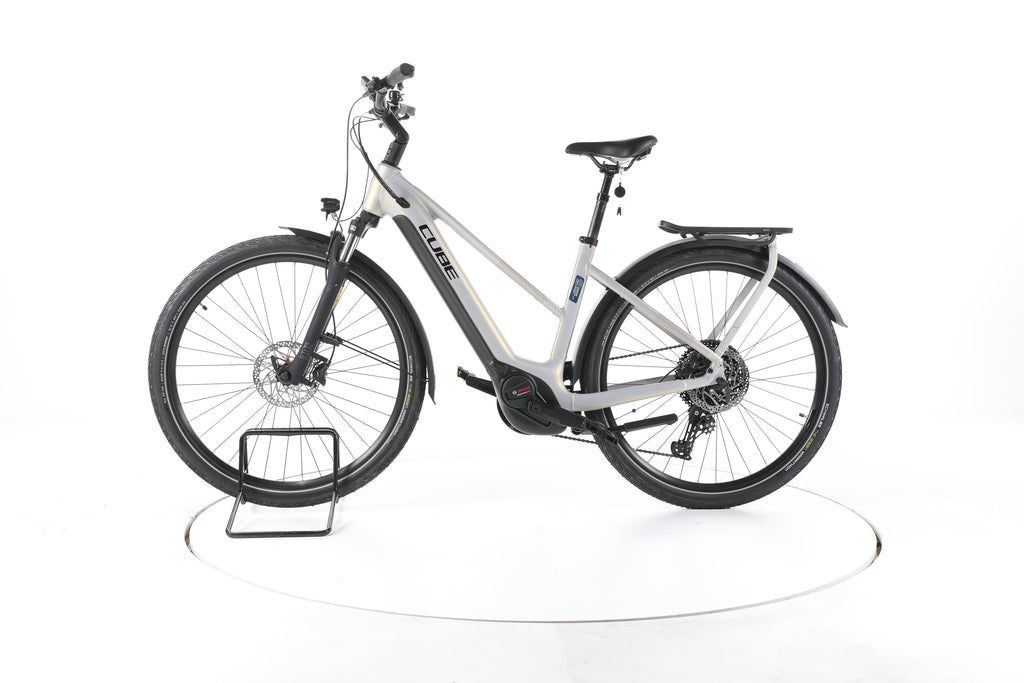 Cube Touring Hybrid Pro Trekking E-Bike - Image 7