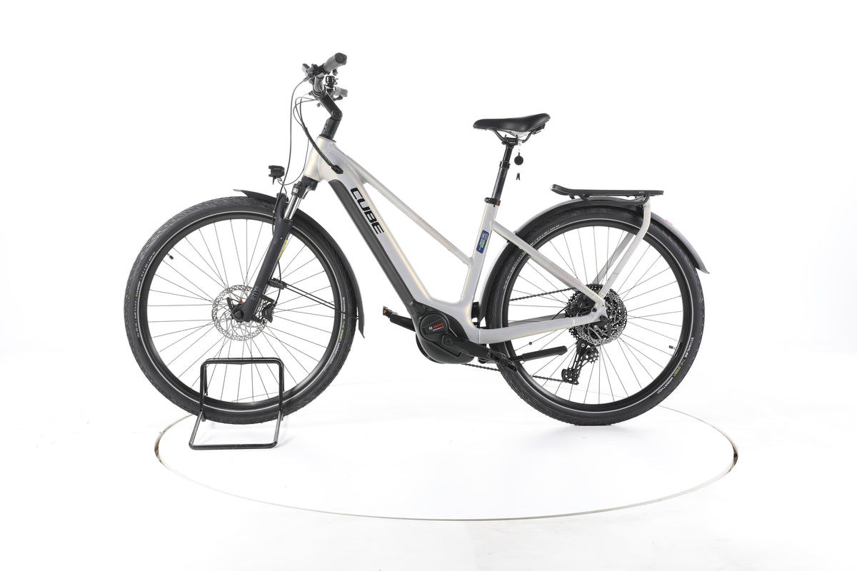 Cube Touring Hybrid Pro Trekking E-Bike - Image 7