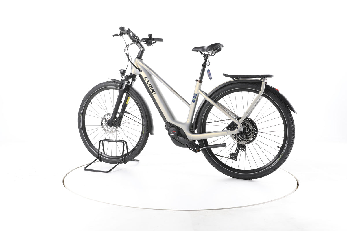 Cube Touring Hybrid Pro Trekking E-Bike - Image 8