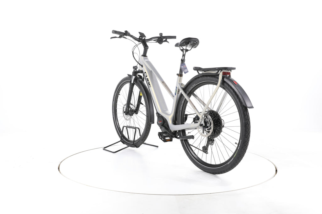 Cube Touring Hybrid Pro Trekking E-Bike - Image 9