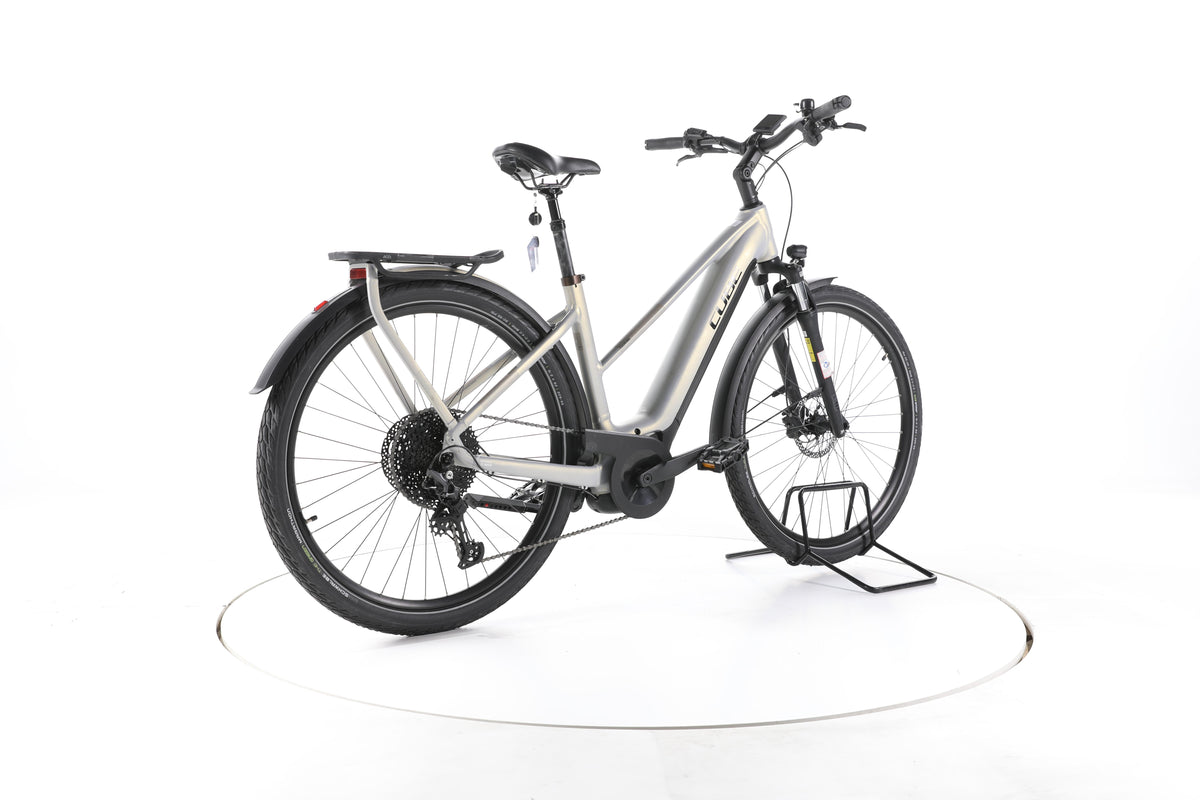 Cube Touring Hybrid Pro Trekking E-Bike - Image 12