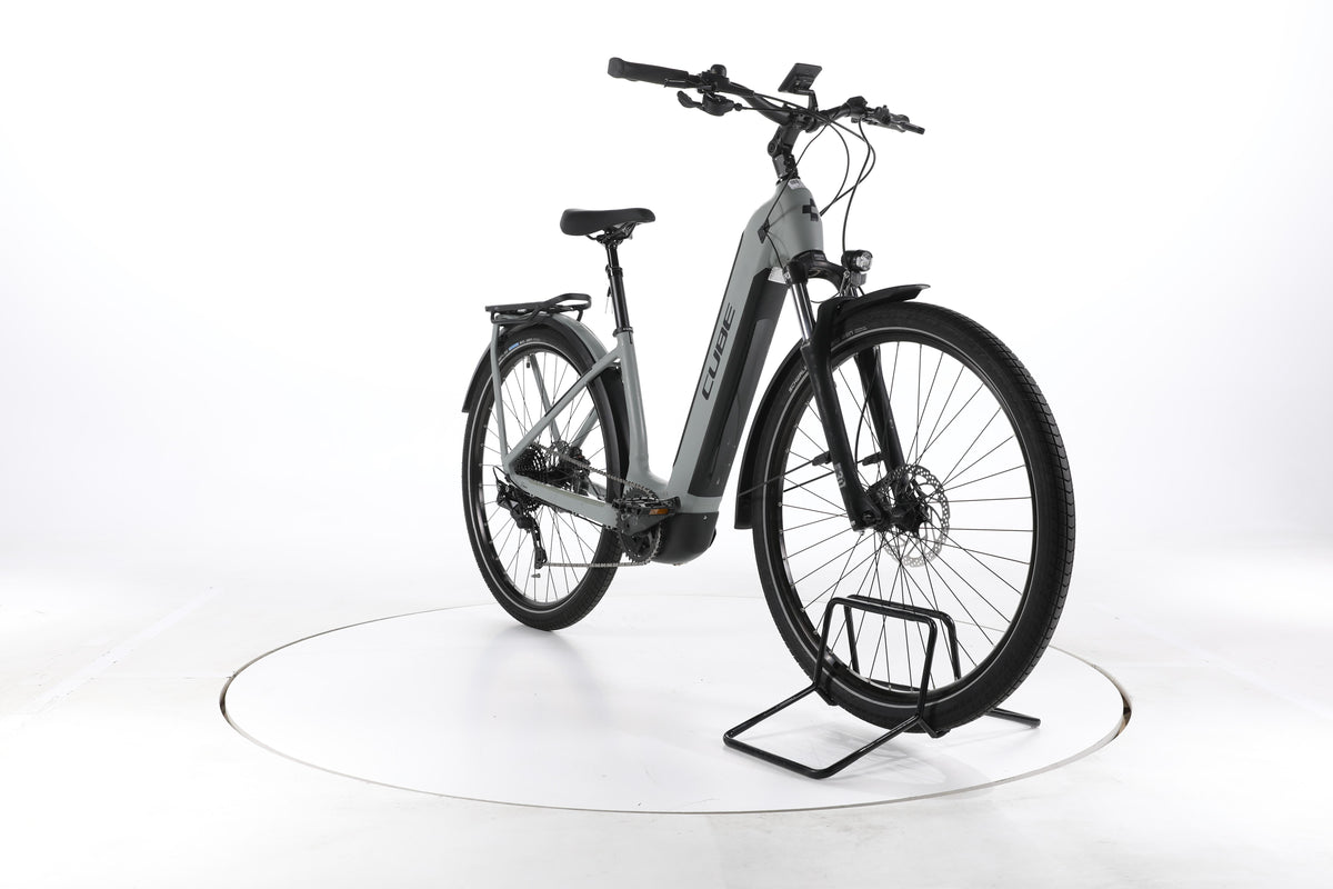 Cube Kathmandu Hybrid ONE Trekking E-Bike Tiefeinsteiger - Image 3