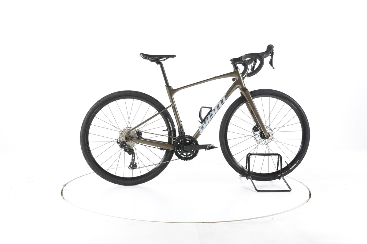 Giant Revolt 0 Gravelbike 2024 - Image 1
