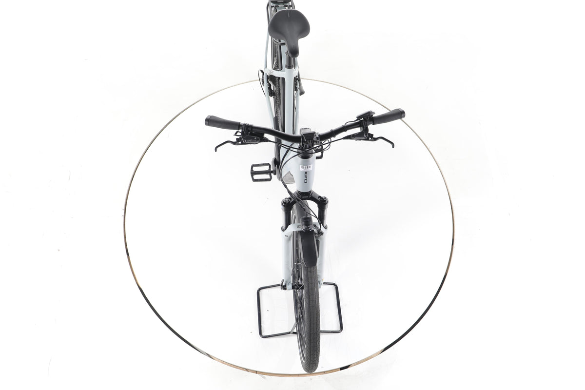 Cube Kathmandu Hybrid Trekking E-Bike Tiefeinsteiger 2025 - Image 16