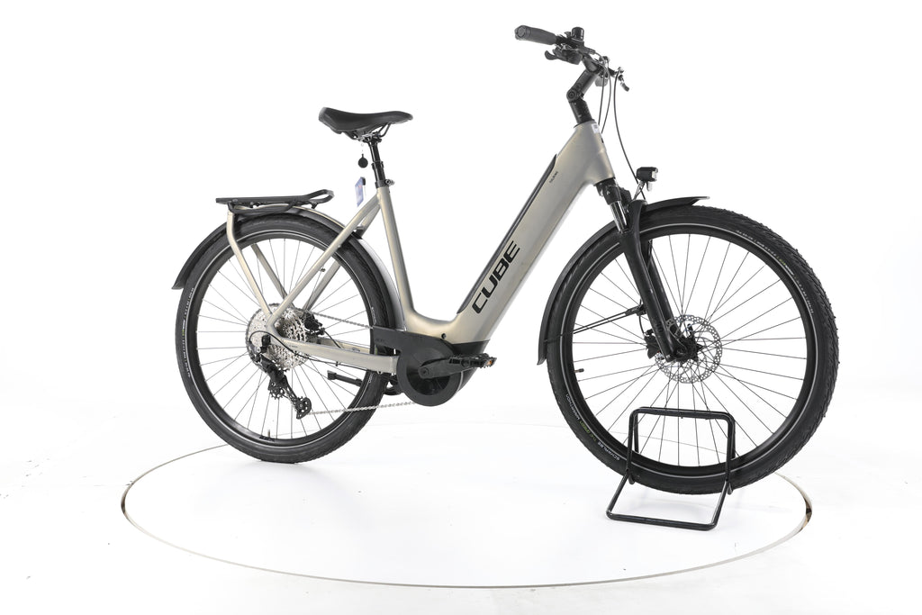 Cube Touring Hybrid Pro 625 Trekking E-Bike Tiefeinsteiger - Image 2