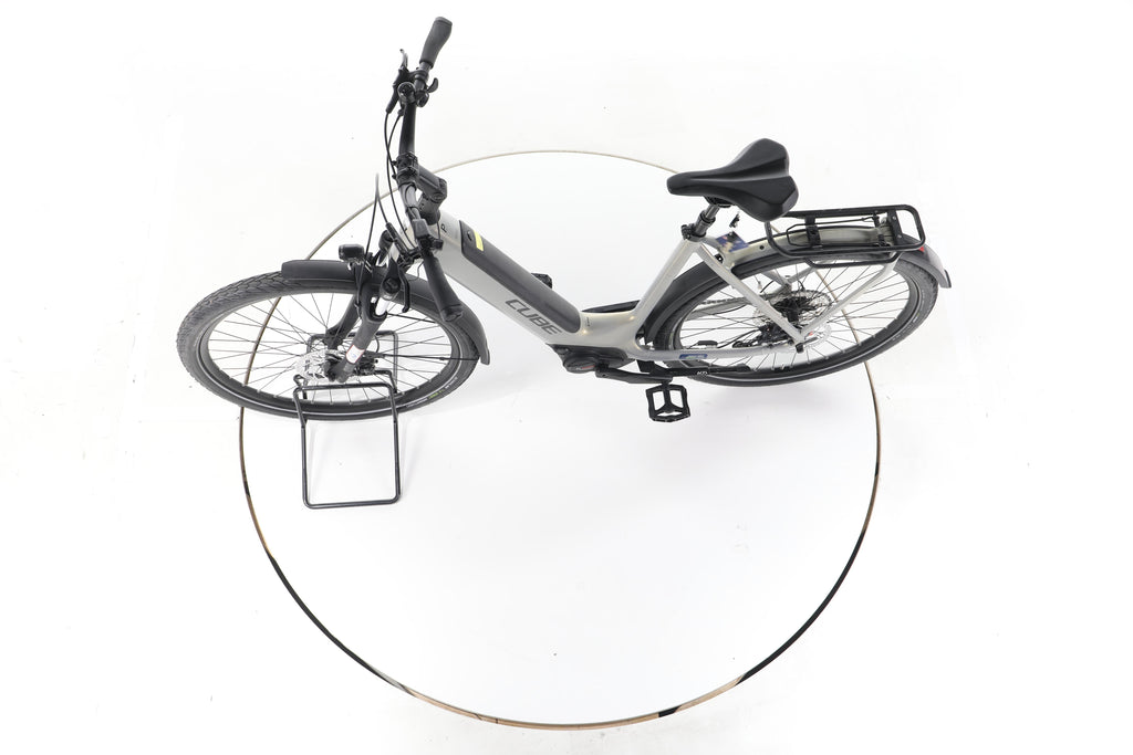 Cube Touring Hybrid Pro 625 Trekking E-Bike Tiefeinsteiger - Image 19
