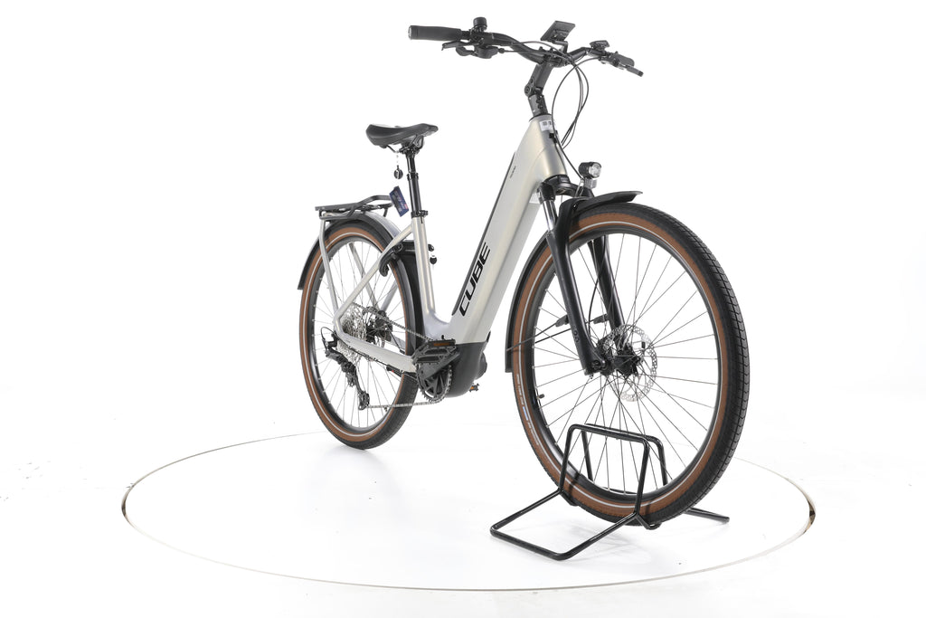 Cube Touring Hybrid Pro Trekking E-Bike Tiefeinsteiger - Image 3