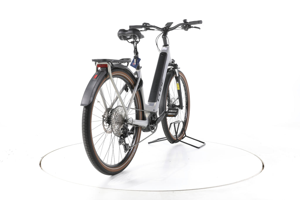 Cube Touring Hybrid Pro Trekking E-Bike Tiefeinsteiger - Image 11