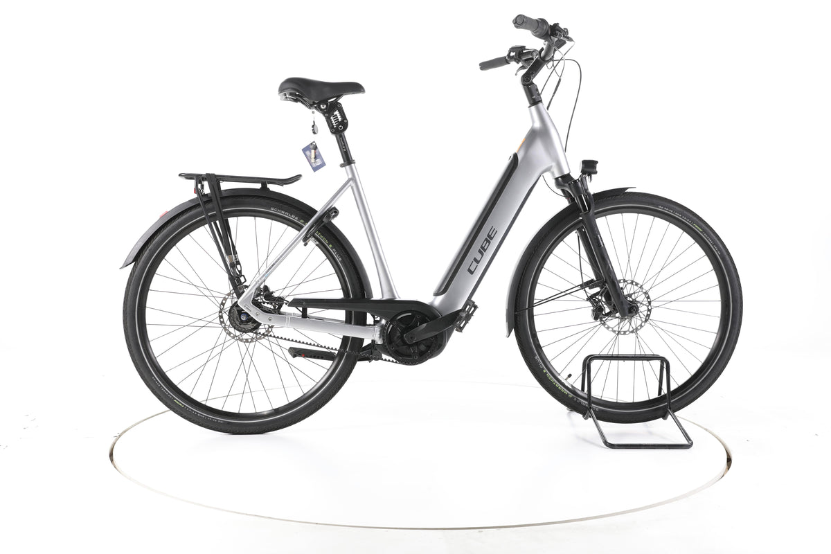 Cube Supreme Hybrid SLX 625 City E-Bike Tiefeinsteiger - Image 1