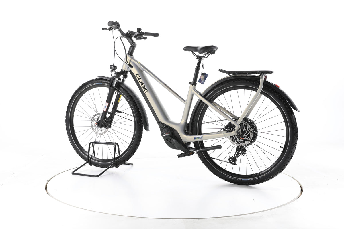 Cube Touring Hybrid Pro 625 Trekking E-Bike - Image 8