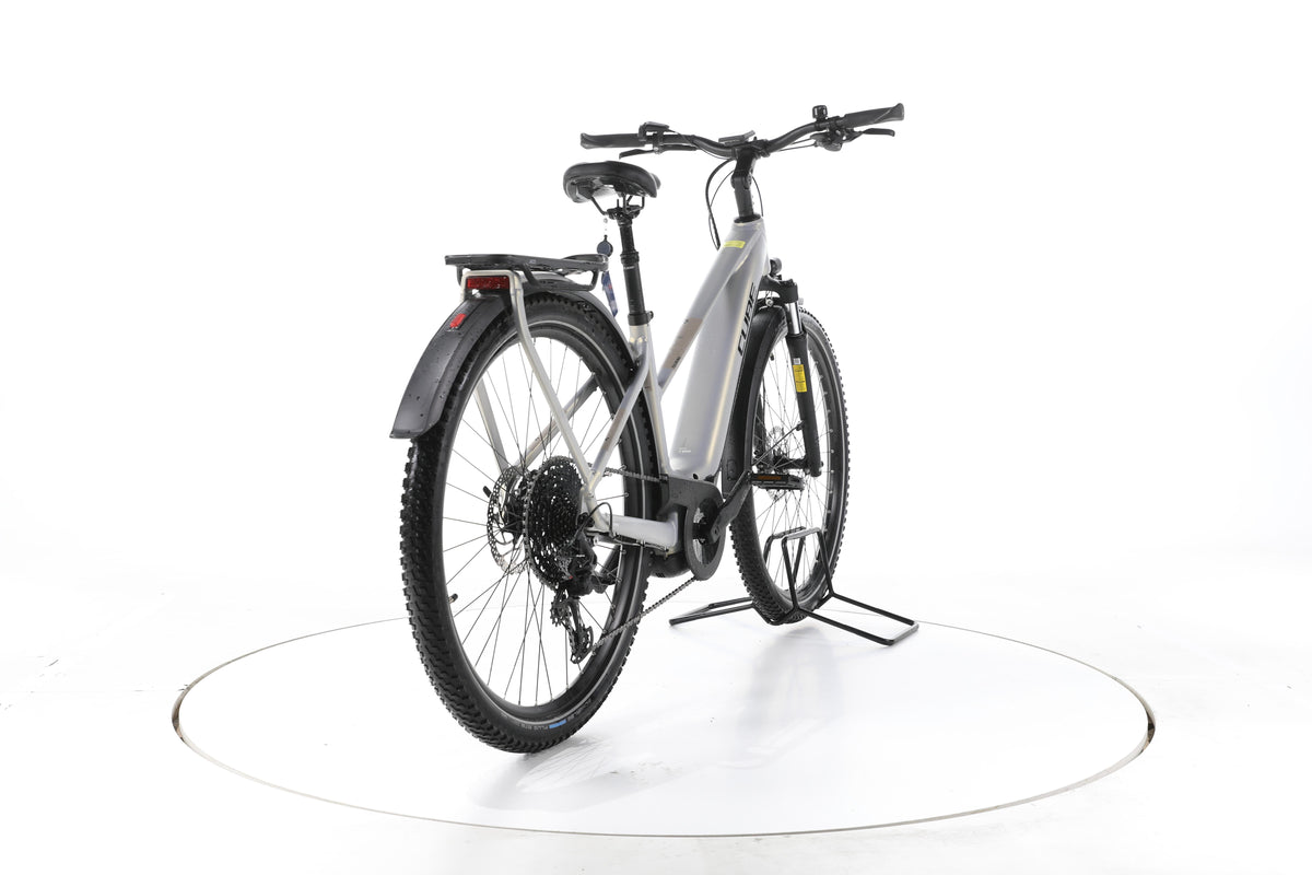 Cube Touring Hybrid Pro 625 Trekking E-Bike - Image 11