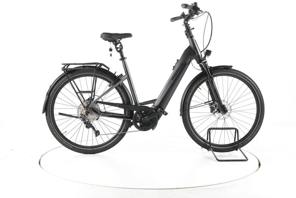 Pegasus Premio Evo 10 Trekking E-Bike Tiefeinsteiger - Image 1