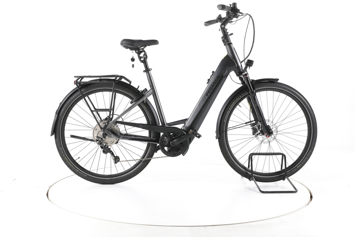 Pegasus Premio Evo 10 Trekking E-Bike Tiefeinsteiger - Image 1