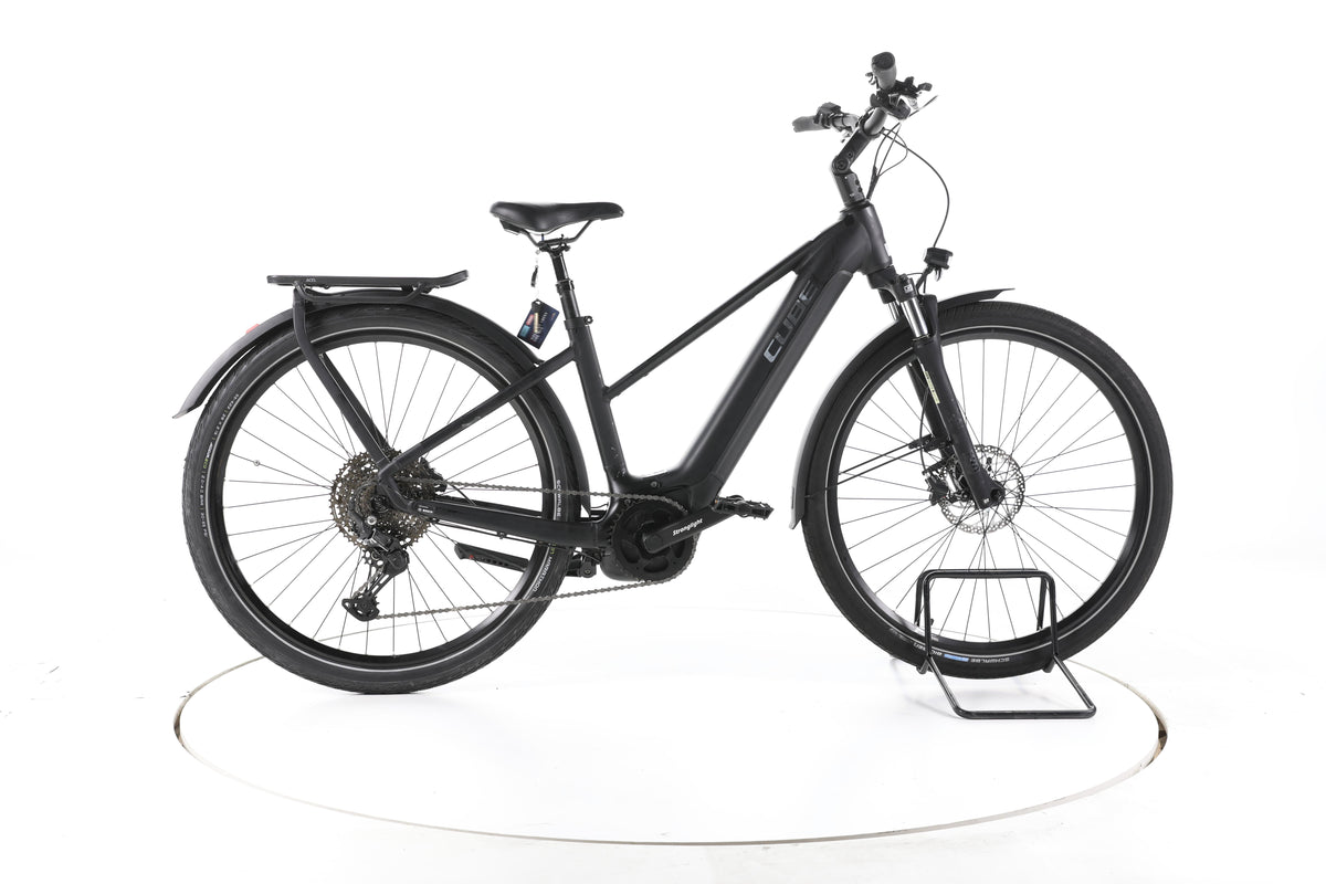 Cube Touring Hybrid Pro 625 Trekking E-Bike 2024 - Image 1