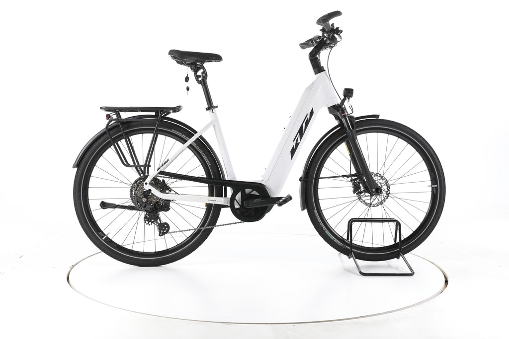KTM Cento 10 Plus Trekking E-Bike Tiefeinsteiger - Image 1