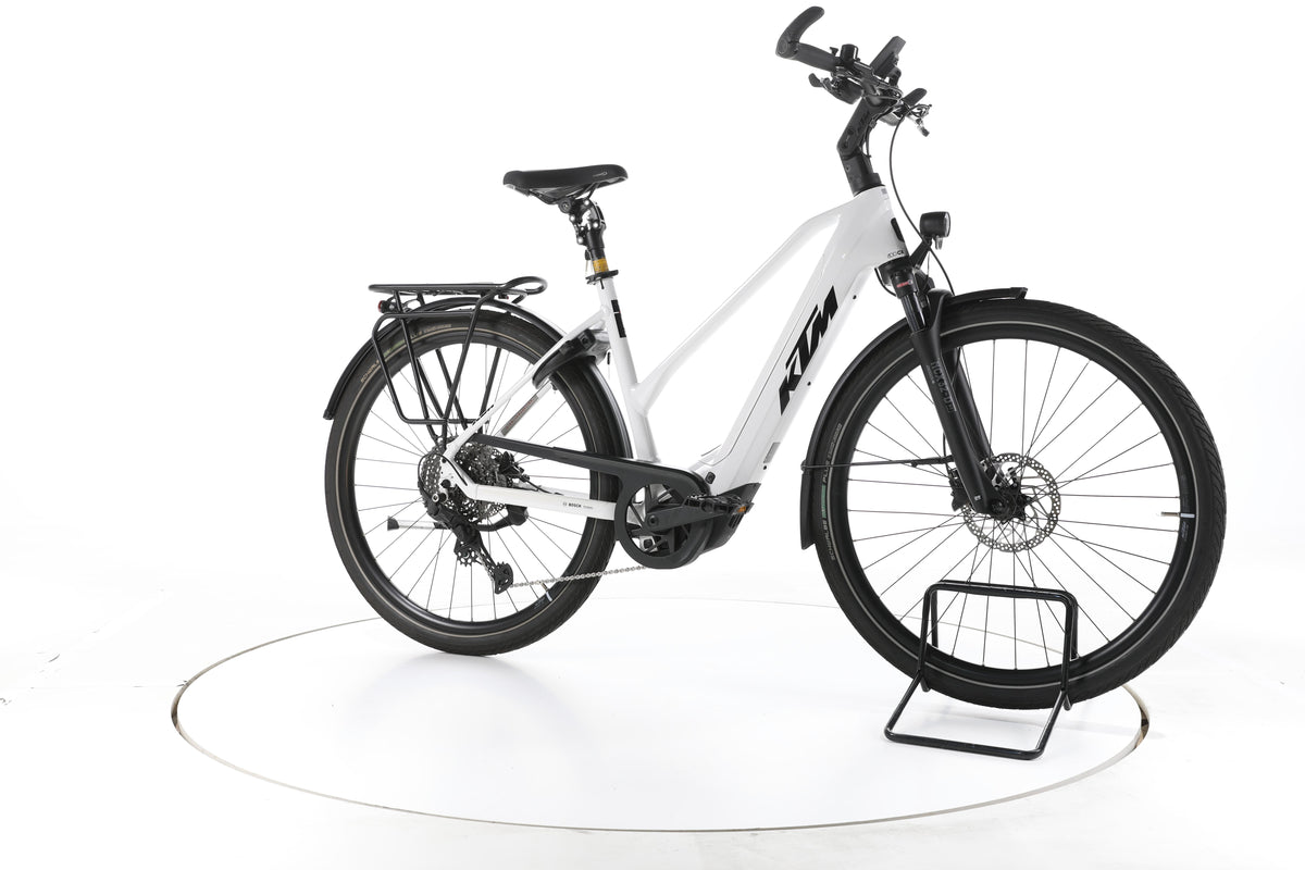 KTM Cento 10 Plus Trekking E-Bike 2024 - Image 2