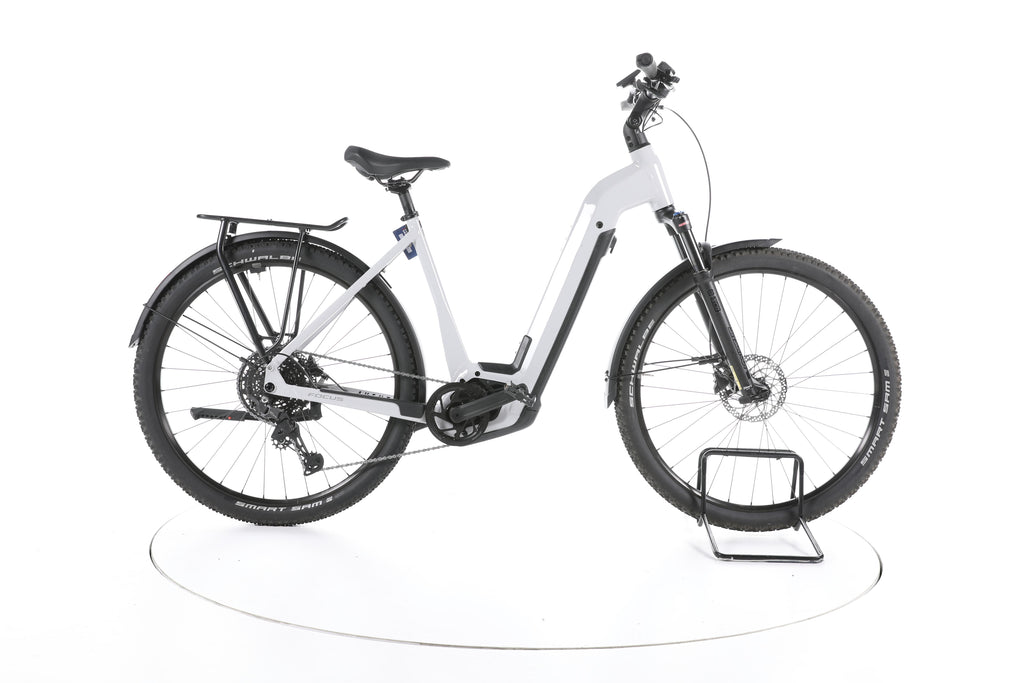 Focus Aventura² 6.7 Trekking E-Bike Tiefeinsteiger - Image 1