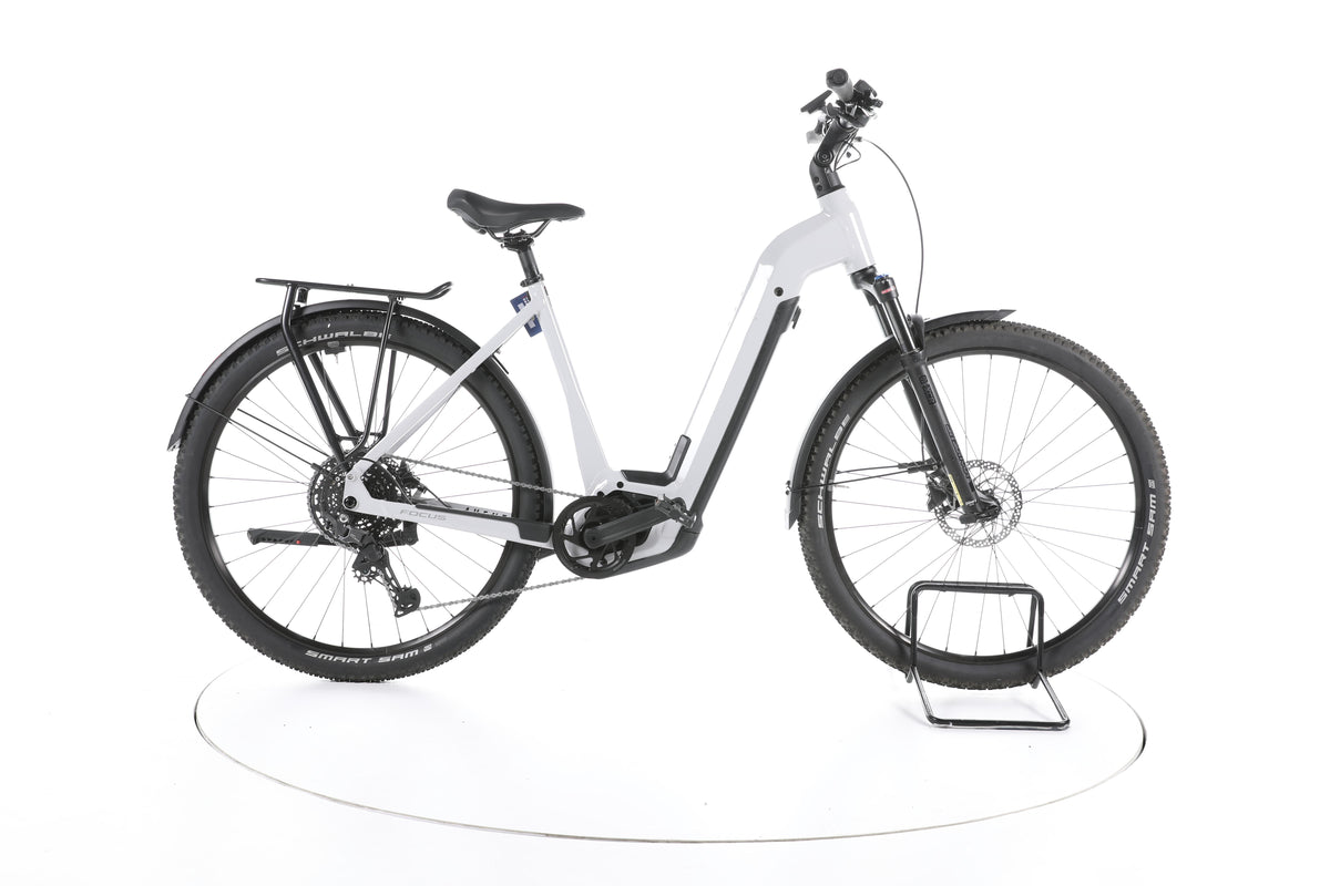 Focus Aventura² 6.7 Trekking E-Bike Tiefeinsteiger - Image 1
