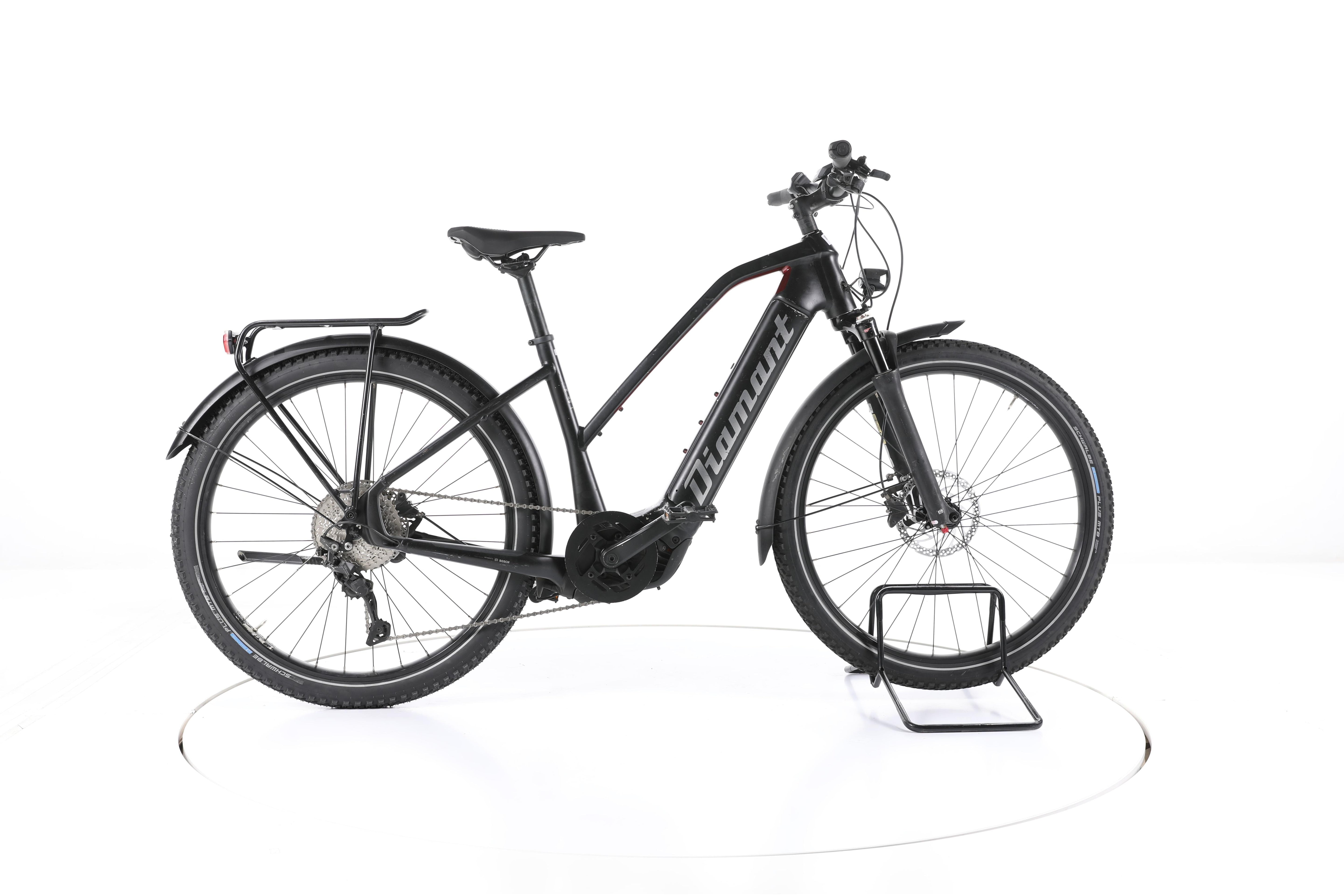 Diamant Zouma Deluxe Trekking E-Bike - Image 1