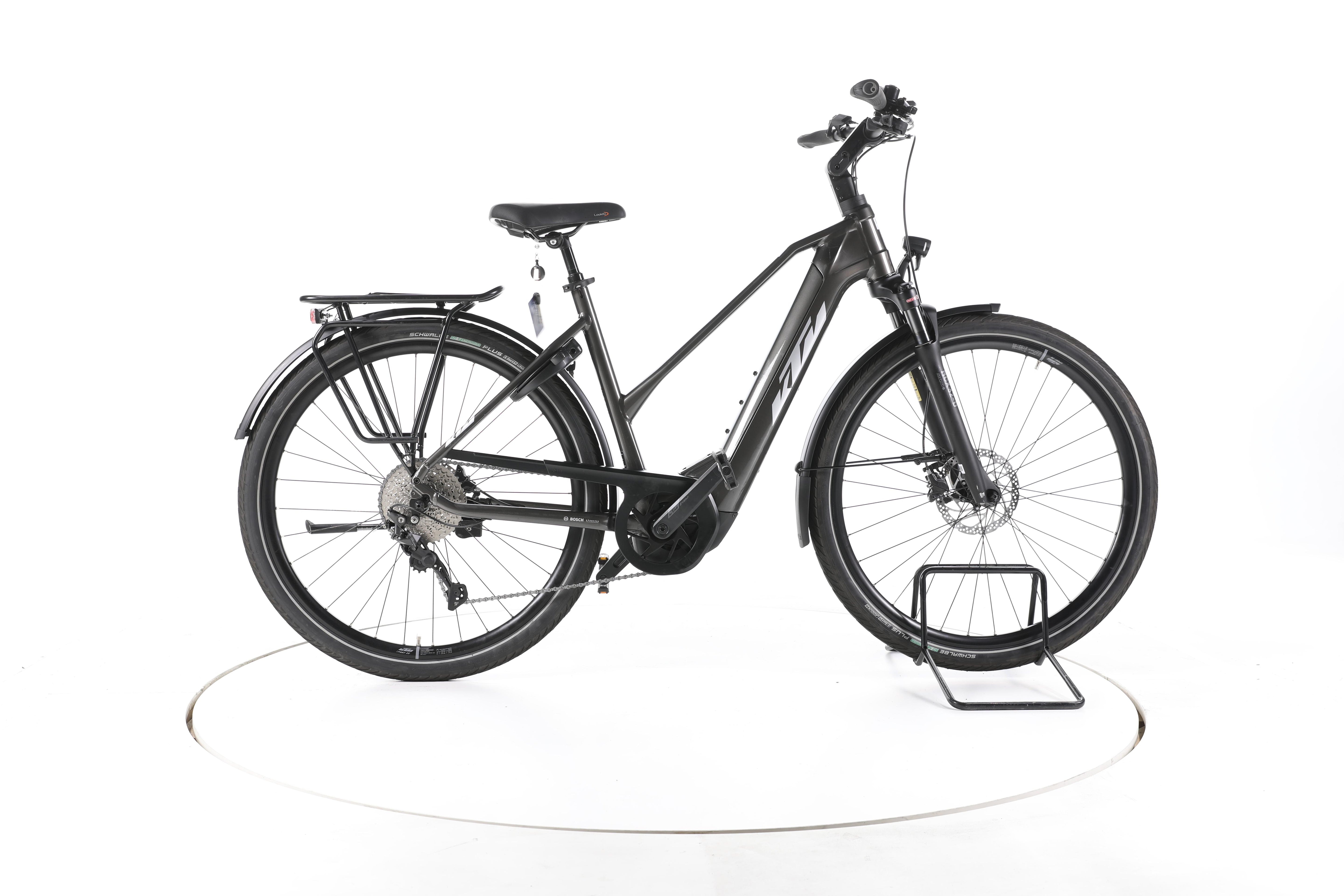 KTM Macina Style 740 Trekking E-Bike - Image 1