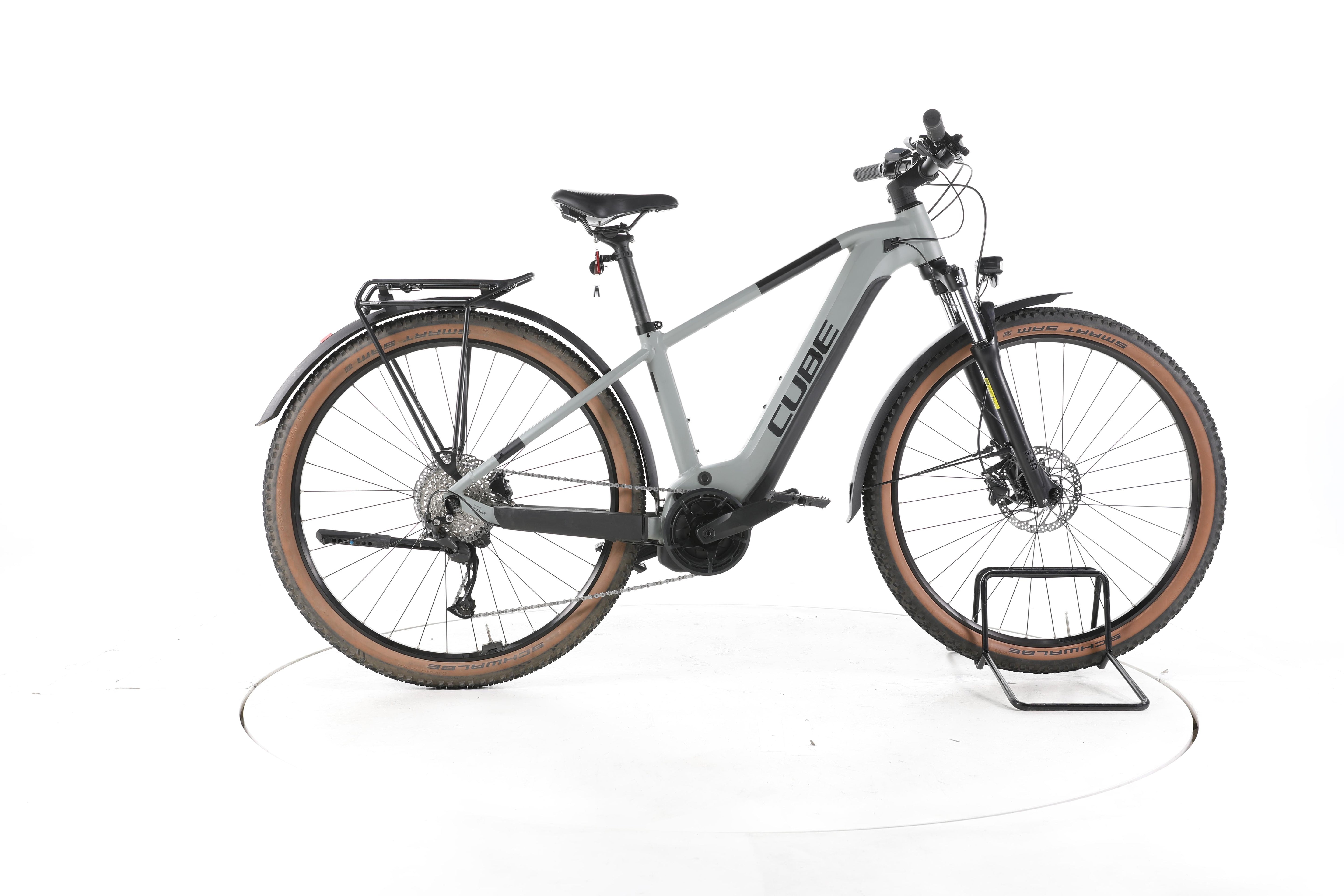 Cube Reaction Trekking E-Bike - Image 1