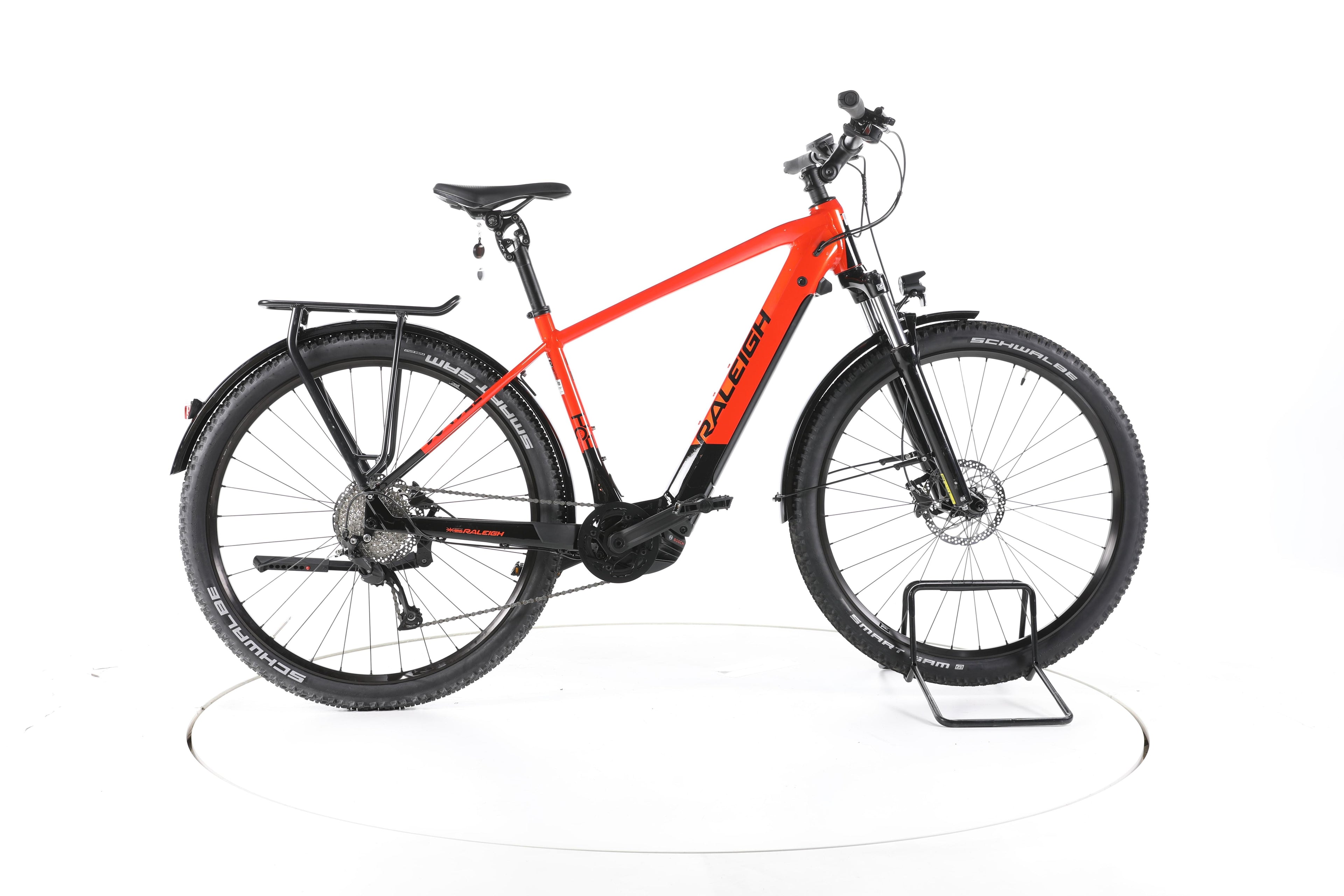 Raleigh DUNDEE 9 Trekking E-Bike - Image 1