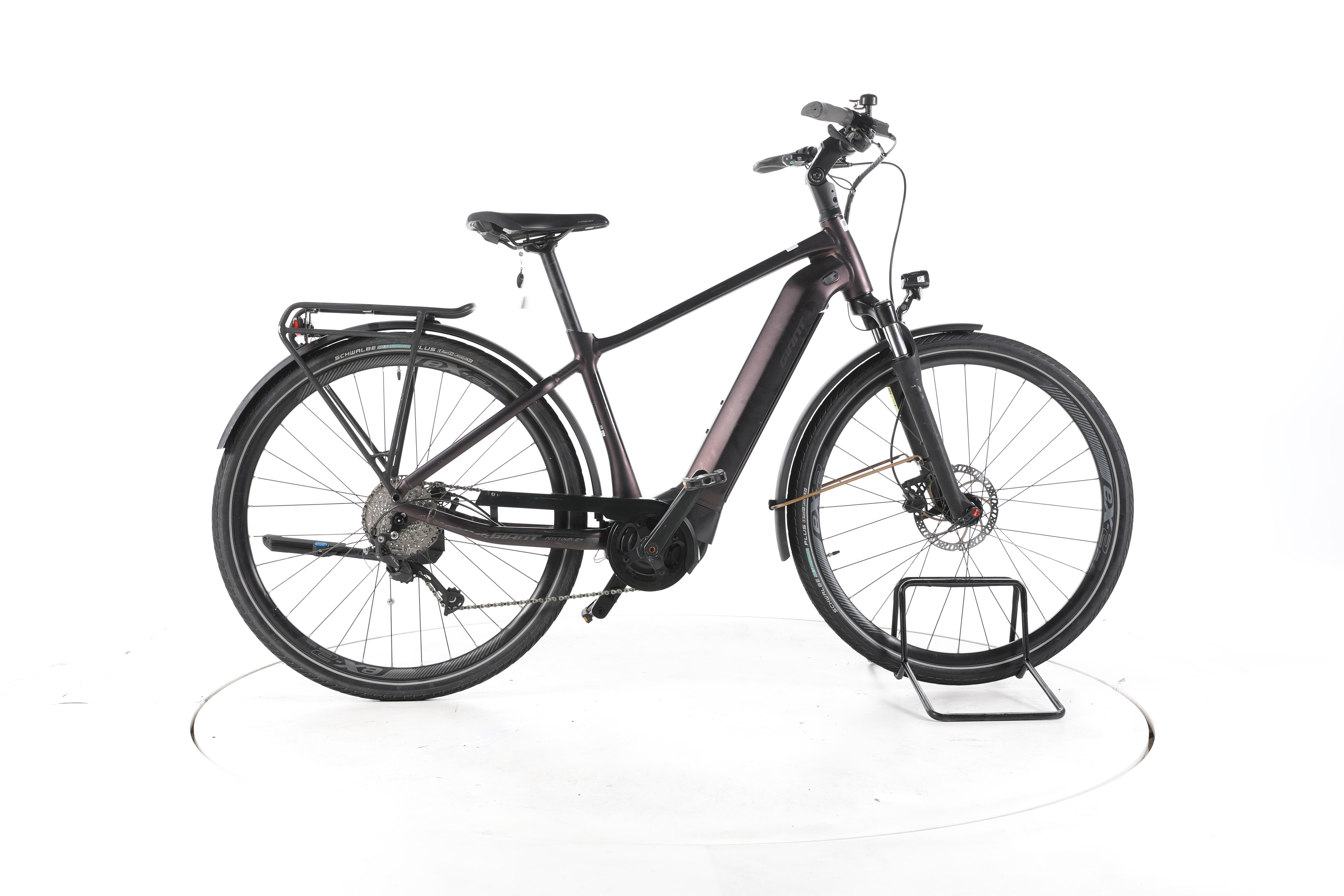 Giant AnyTour E+ 3 GTS Trekking E-Bike - Image 1