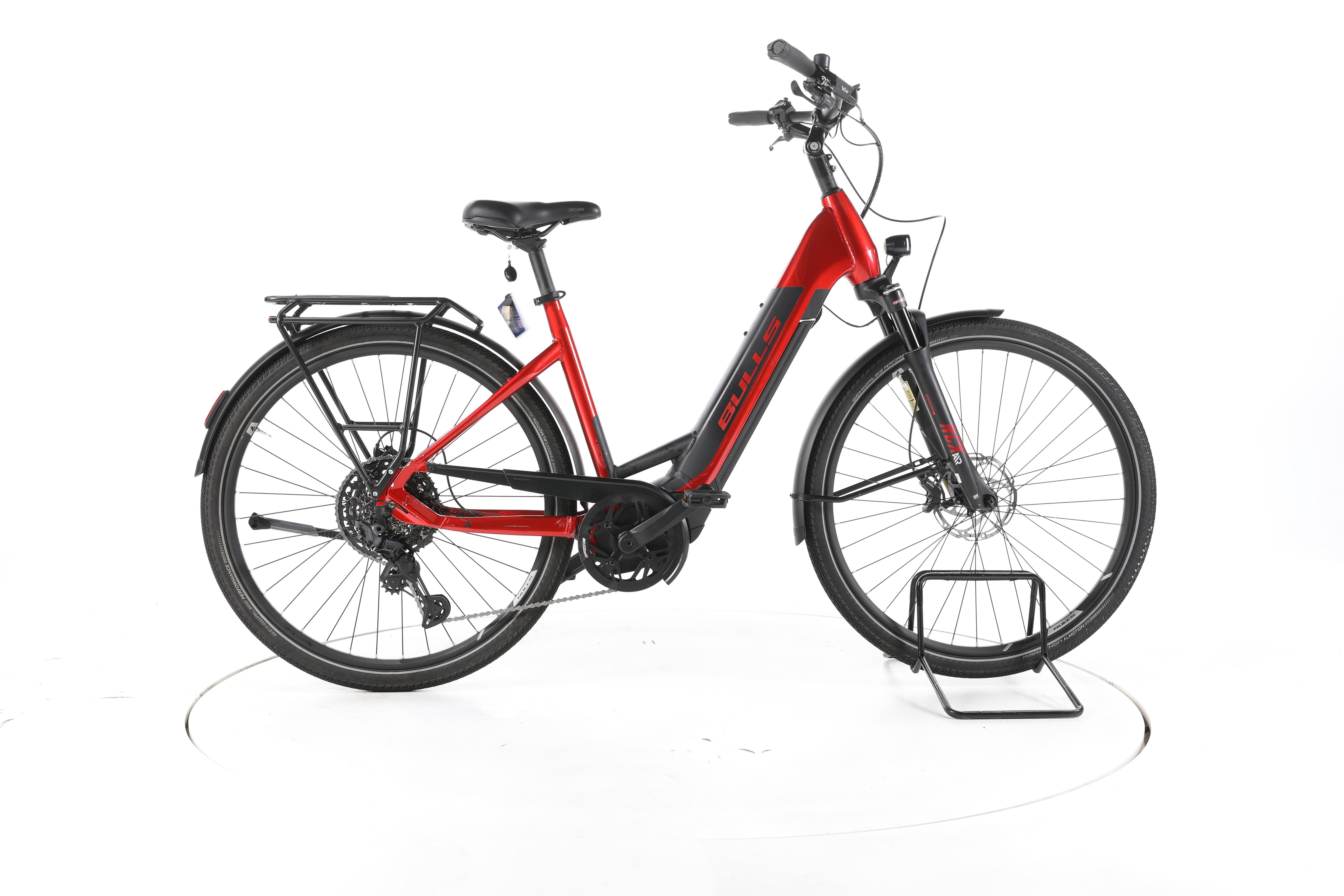 Bulls Lacuba EVO 11 Trekking E-Bike Tiefeinsteiger - Image 1
