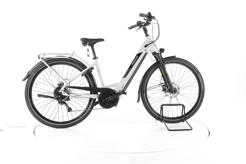 Pegasus Solero Evo 9 Trekking E-Bike Tiefeinsteiger - Image 1