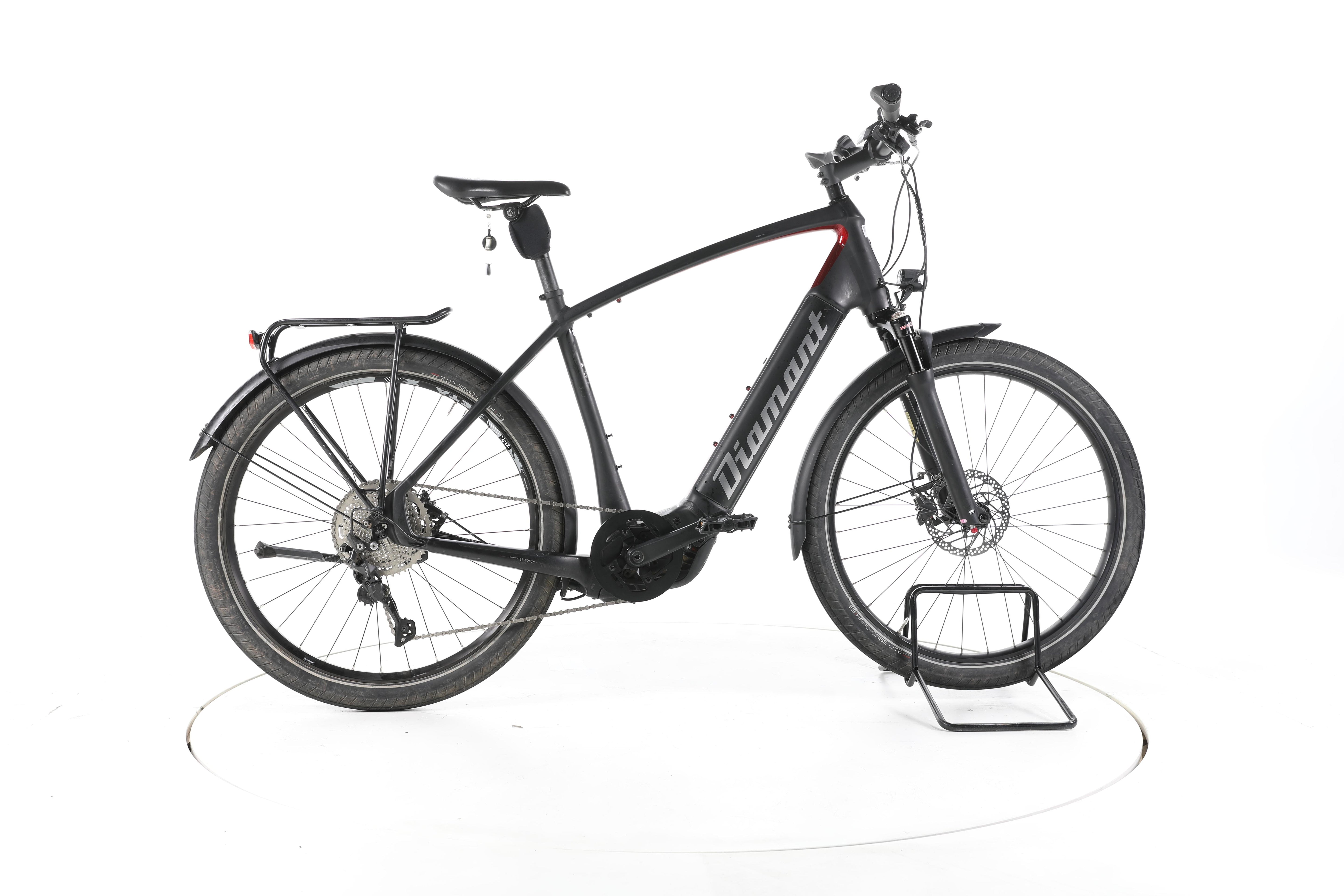 Diamant Zouma Deluxe+ Trekking E-Bike - Image 1