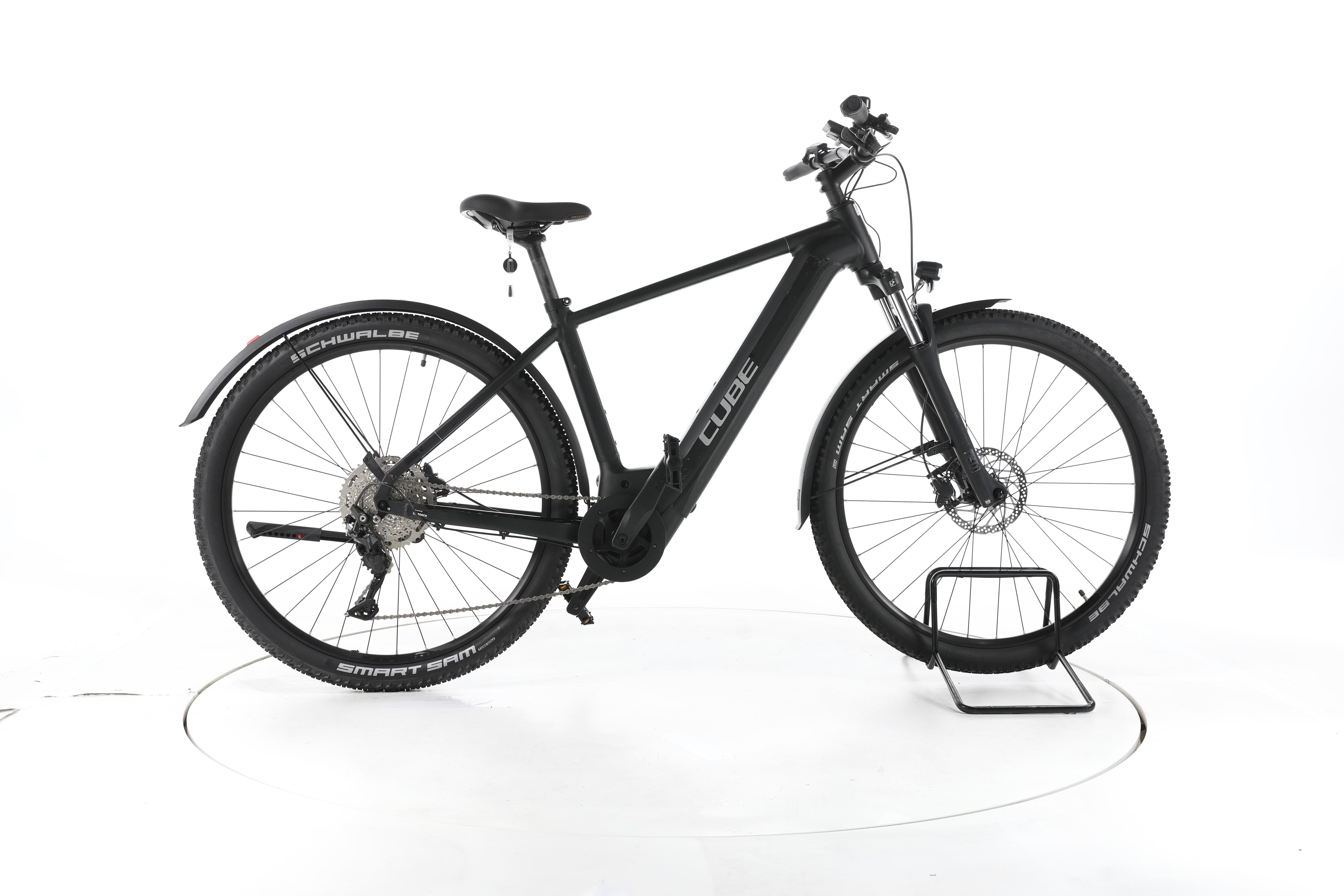 Cube Nuride Hybrid Pro Trekking E-Bike - Image 1