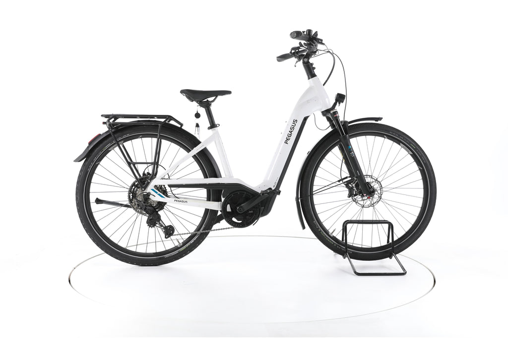Pegasus Premio EVO 11 "40 Years" Trekking E-Bike Tiefeinsteiger 2023 - Image 1