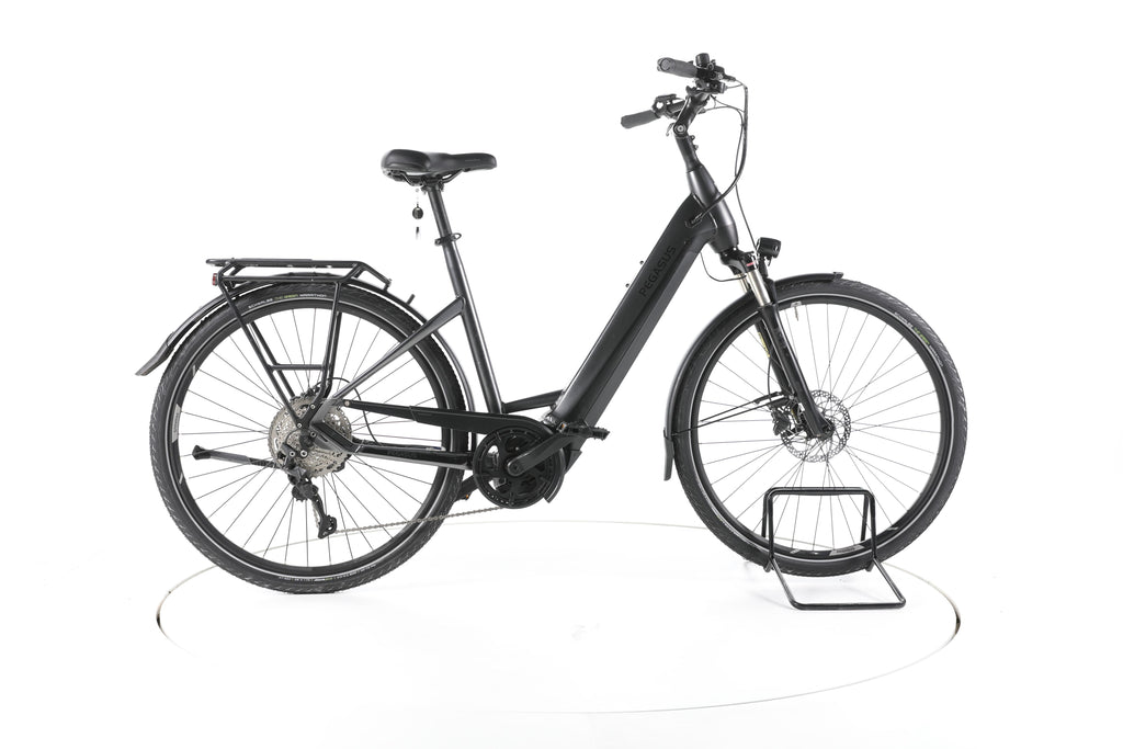 Pegasus Premio Evo 10 Lite Trekking E-Bike Tiefeinsteiger - Image 1