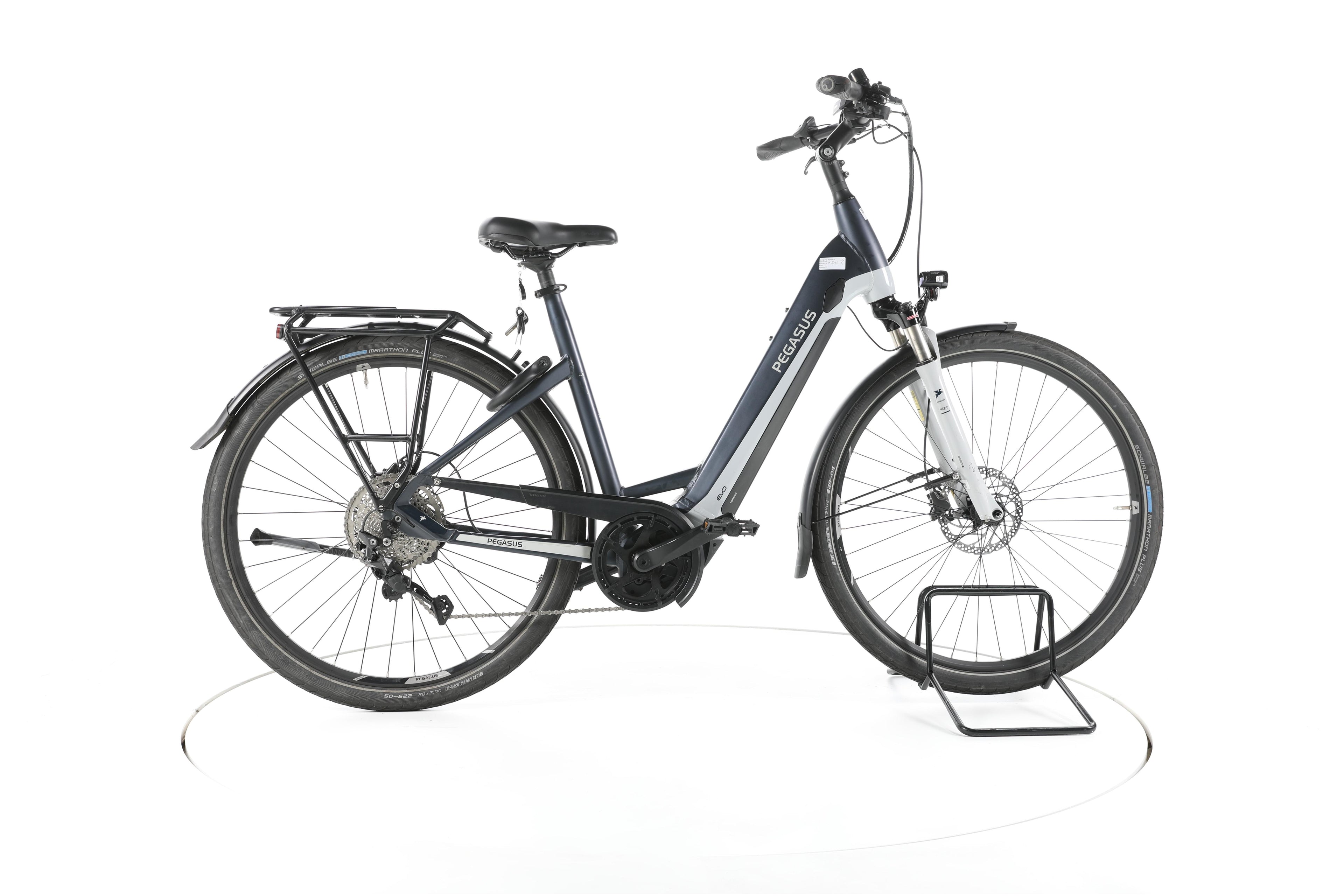 Pegasus Premio EVO 10 Trekking E-Bike Tiefeinsteiger - Image 1