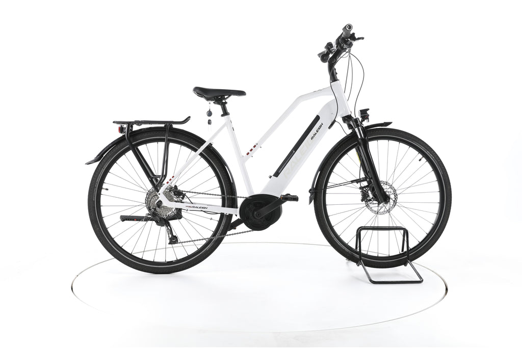 Raleigh Kent 9 Trekking E-Bike - Image 1