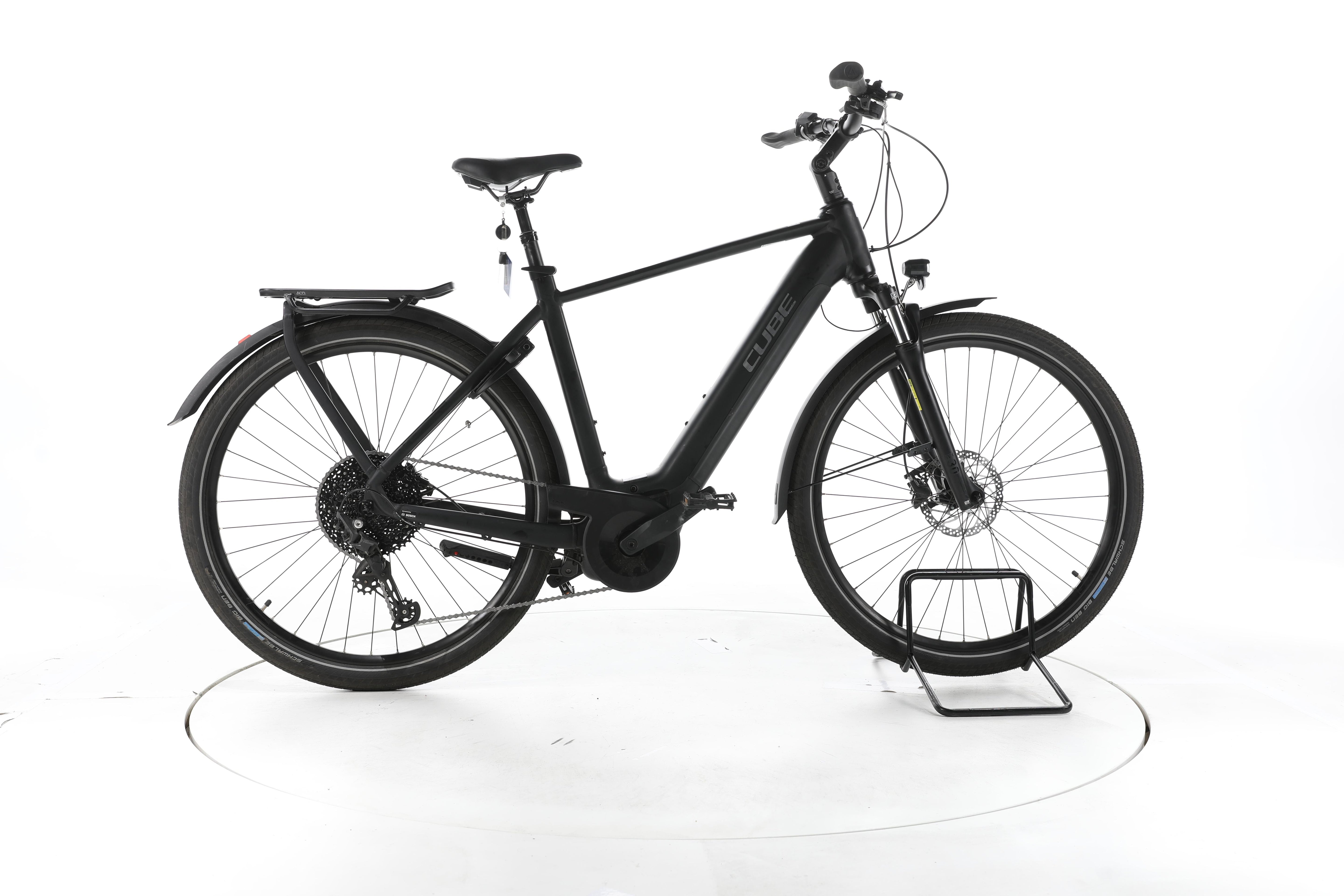 Cube Touring Hybrid Pro Trekking E-Bike - Image 1