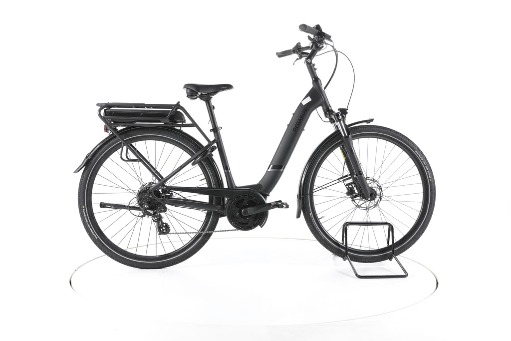 Pegasus Solero E8 Plus City E-Bike Tiefeinsteiger - Image 1