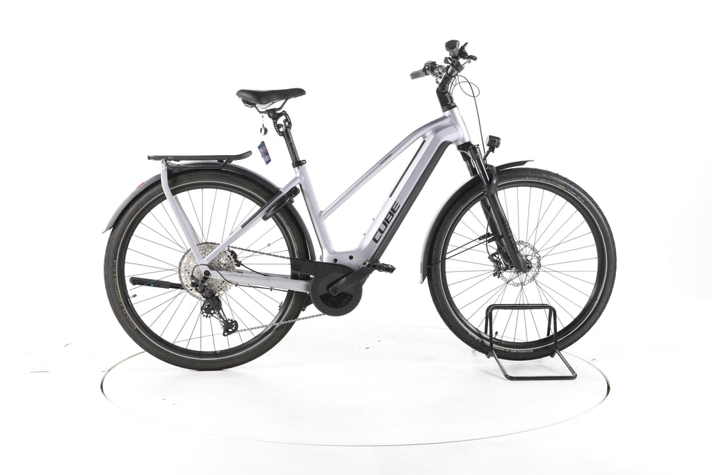 Cube Kathmandu Hybrid SLX Trekking E-Bike - Image 1