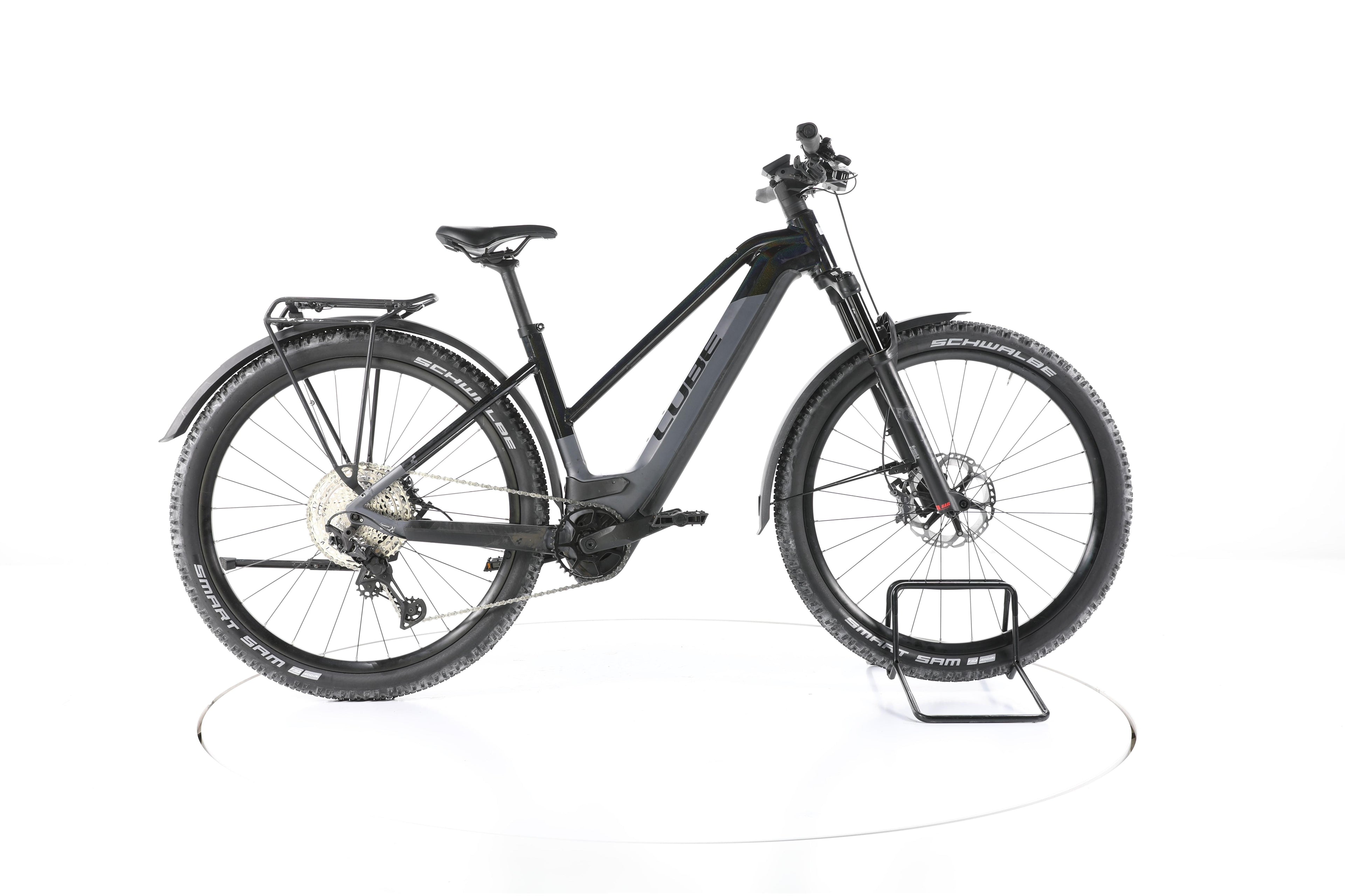Cube Reaction Hybrid SLT Trekking E-Bike - Image 1