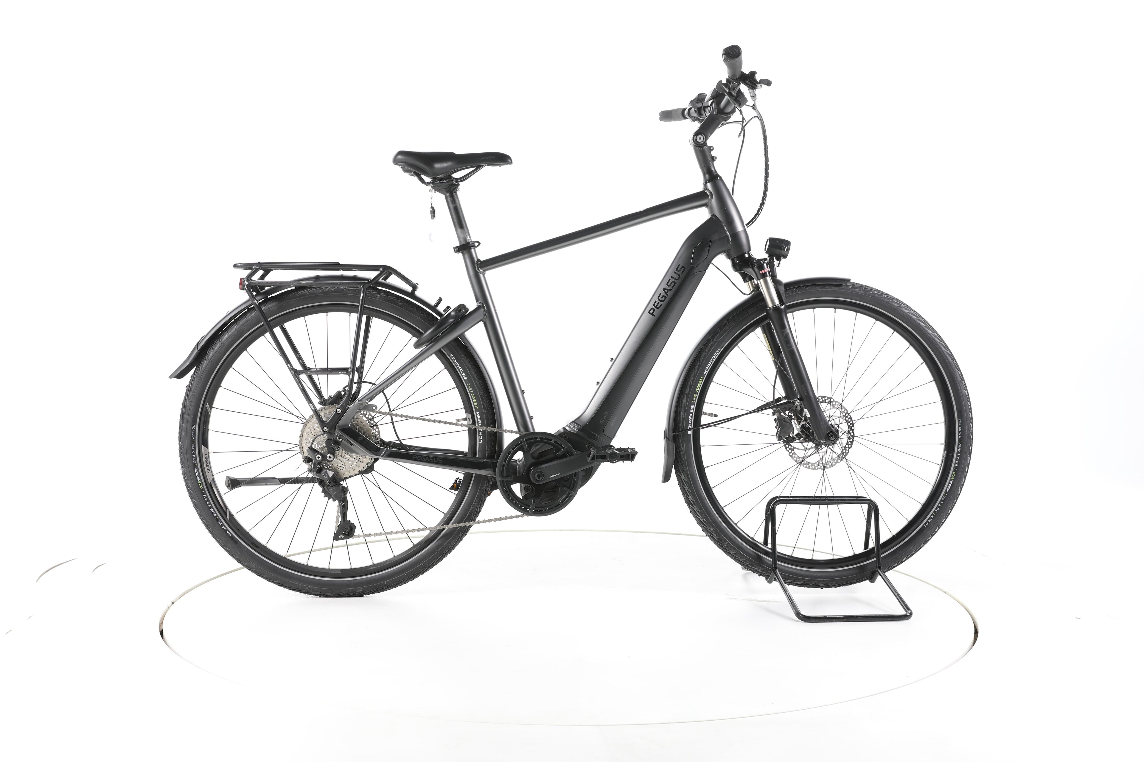 Pegasus Premio Evo 10 Lite Trekking E-Bike - Image 1