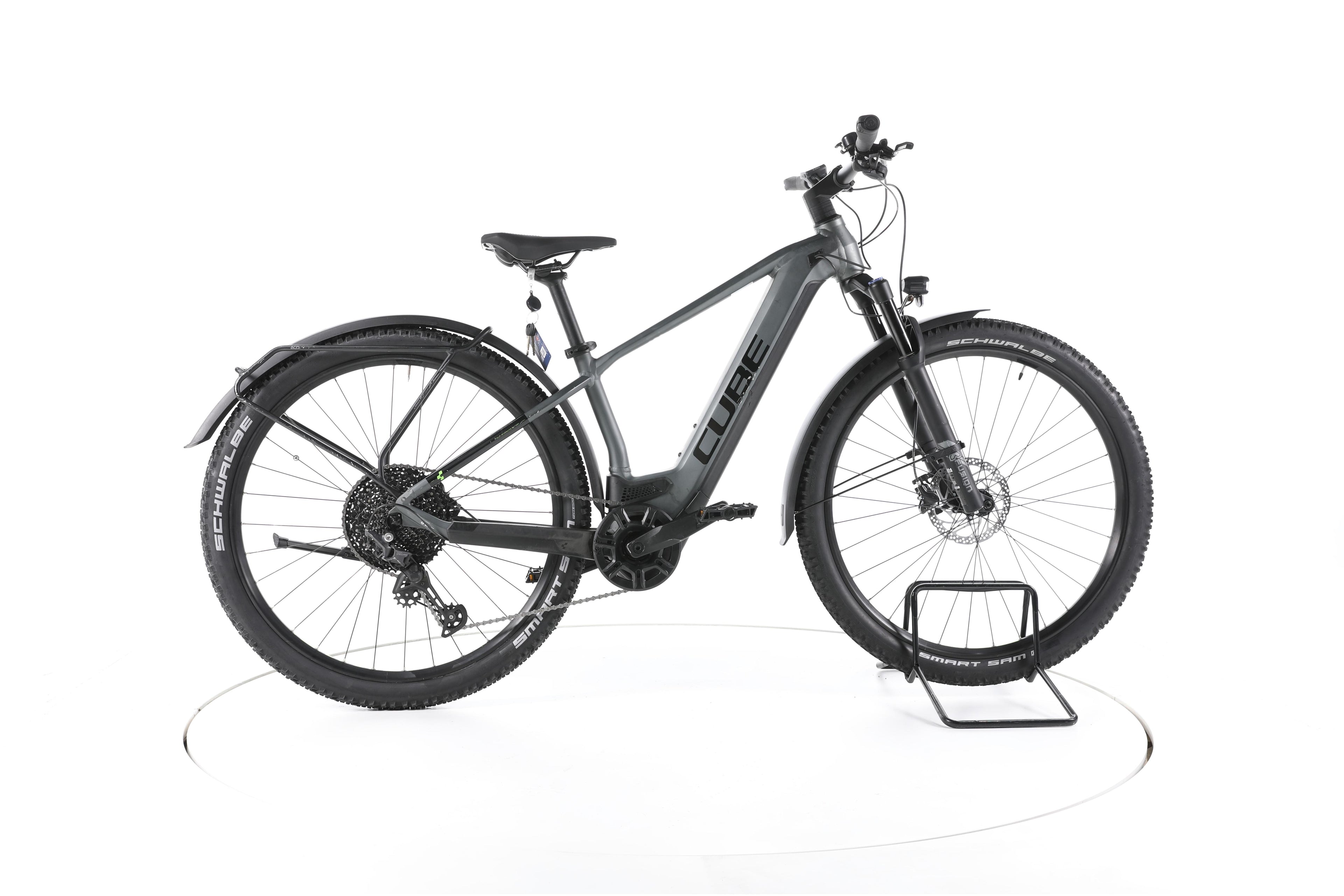 Cube Reaction Hybrid Pro Allroad Trekking E-Bike - Image 1