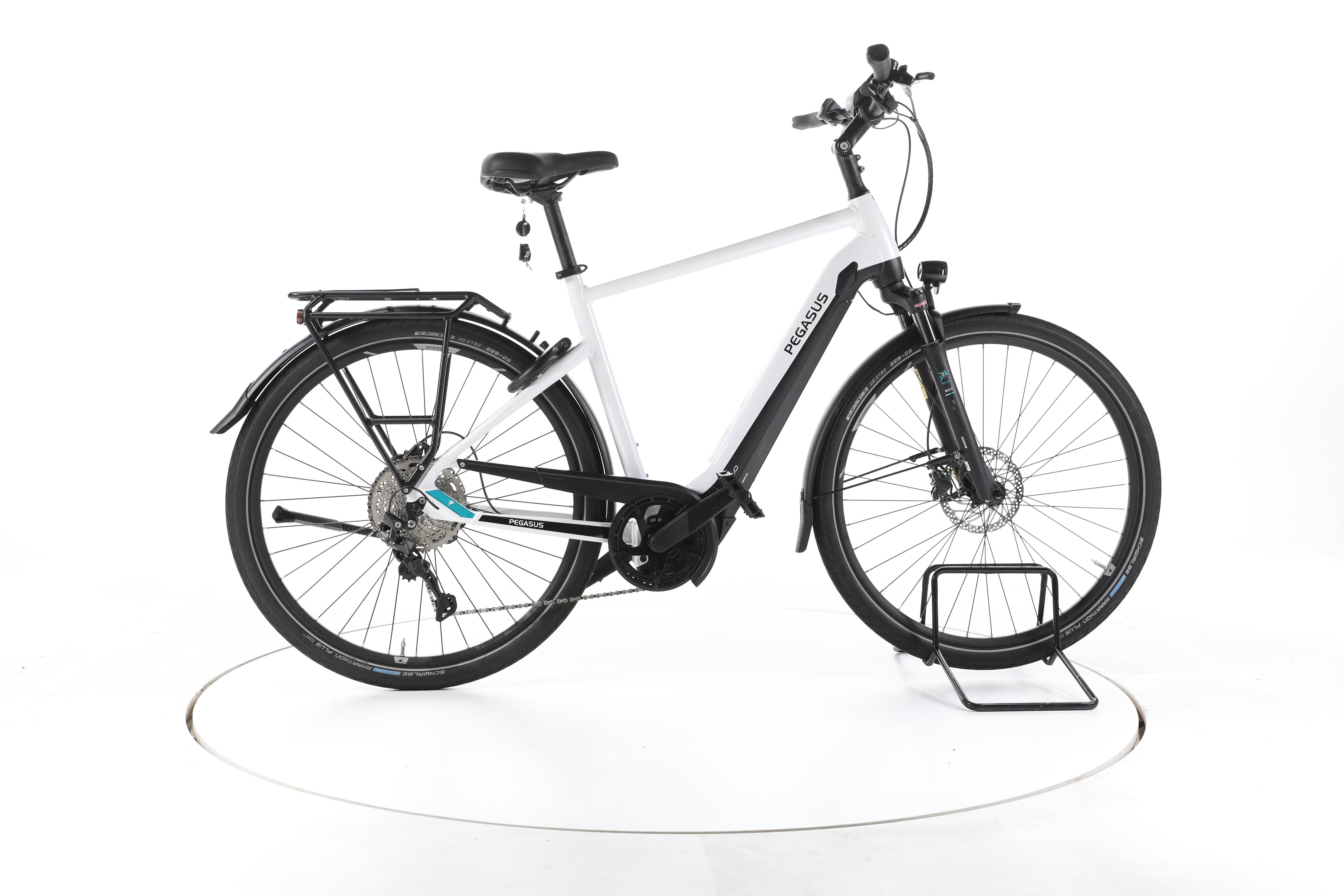 Pegasus Premio EVO Lite Trekking E-Bike - Image 1