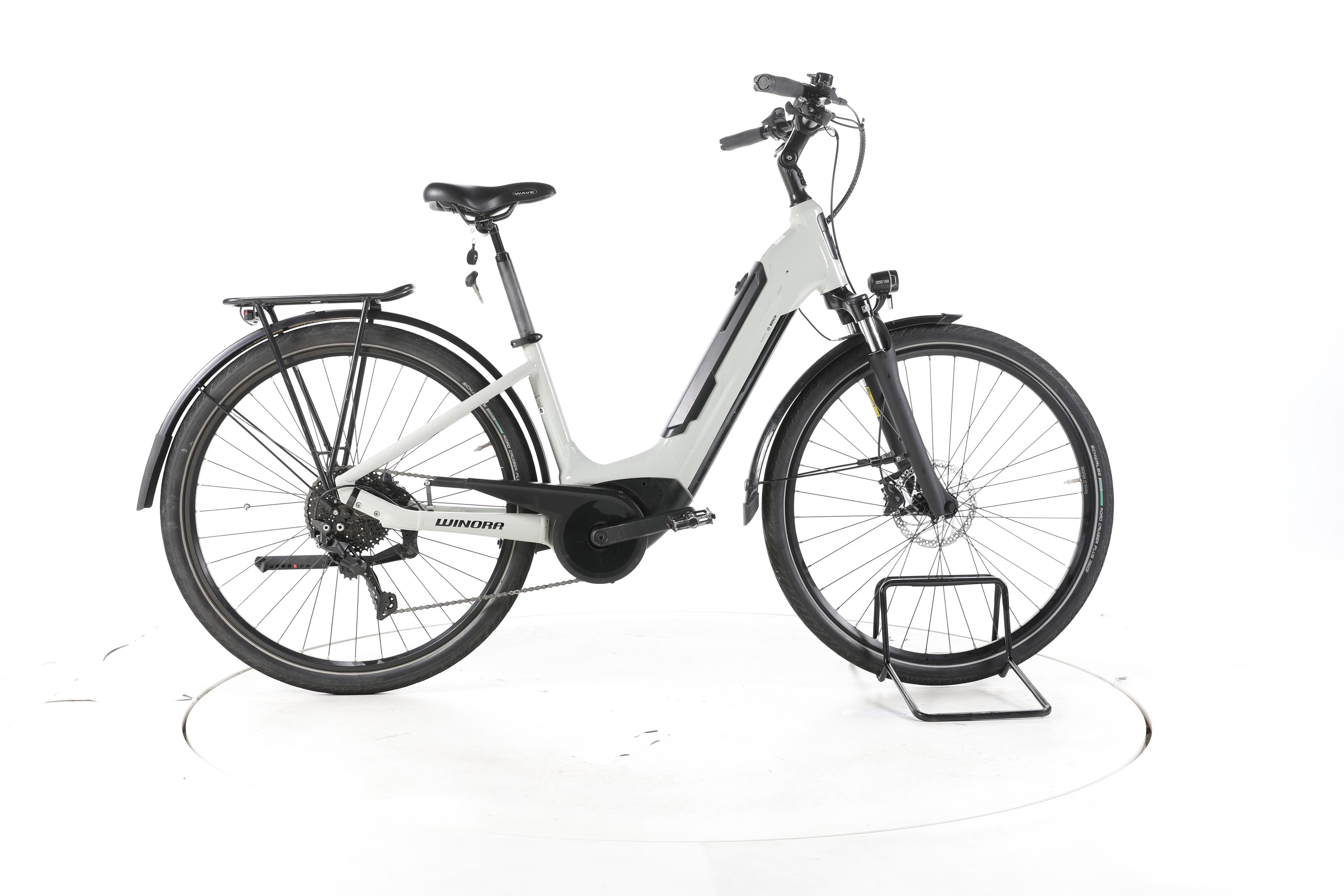 Winora Tria 10 Trekking E-Bike Tiefeinsteiger - Image 1