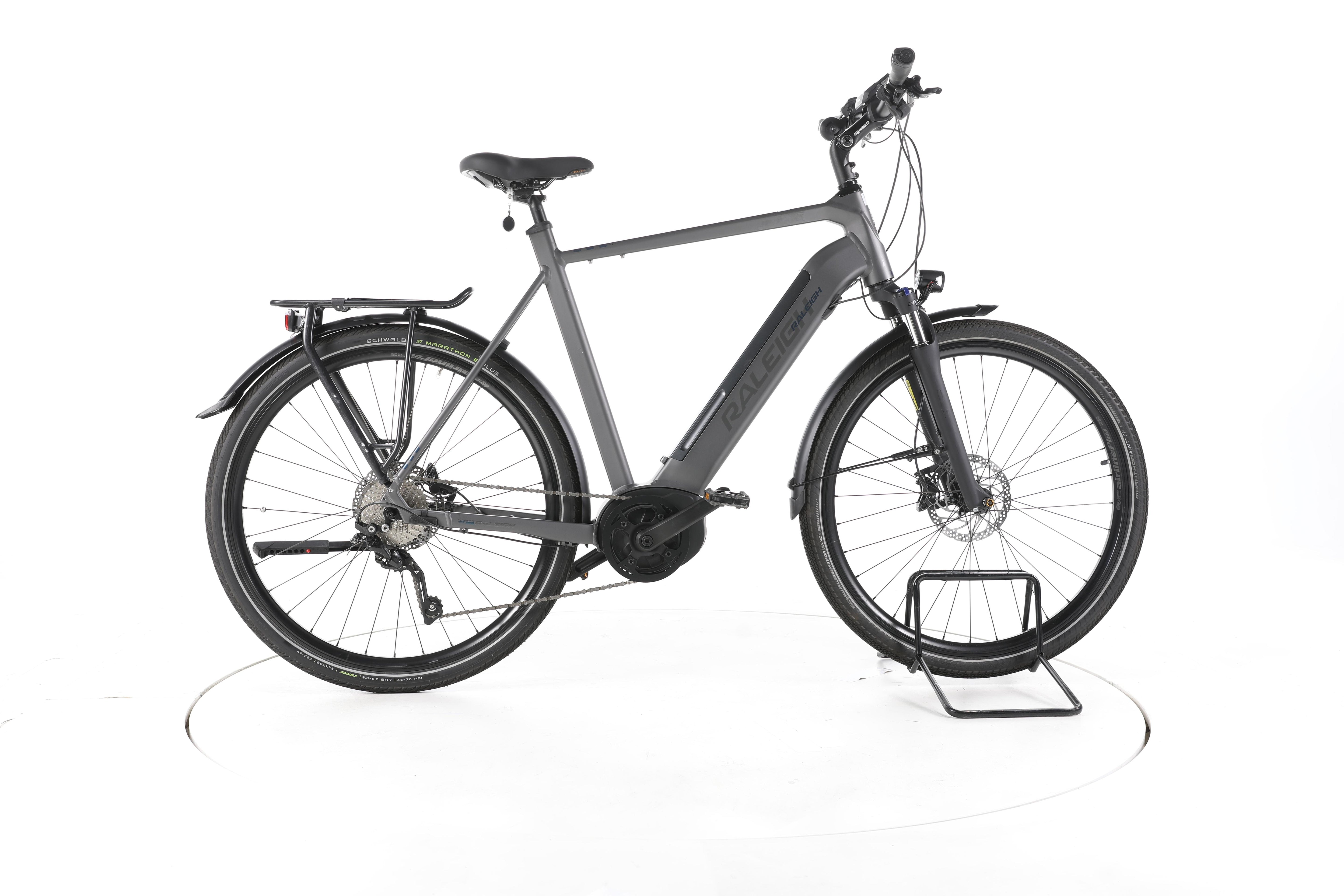 Raleigh Kent 10 Trekking E-Bike - Image 1