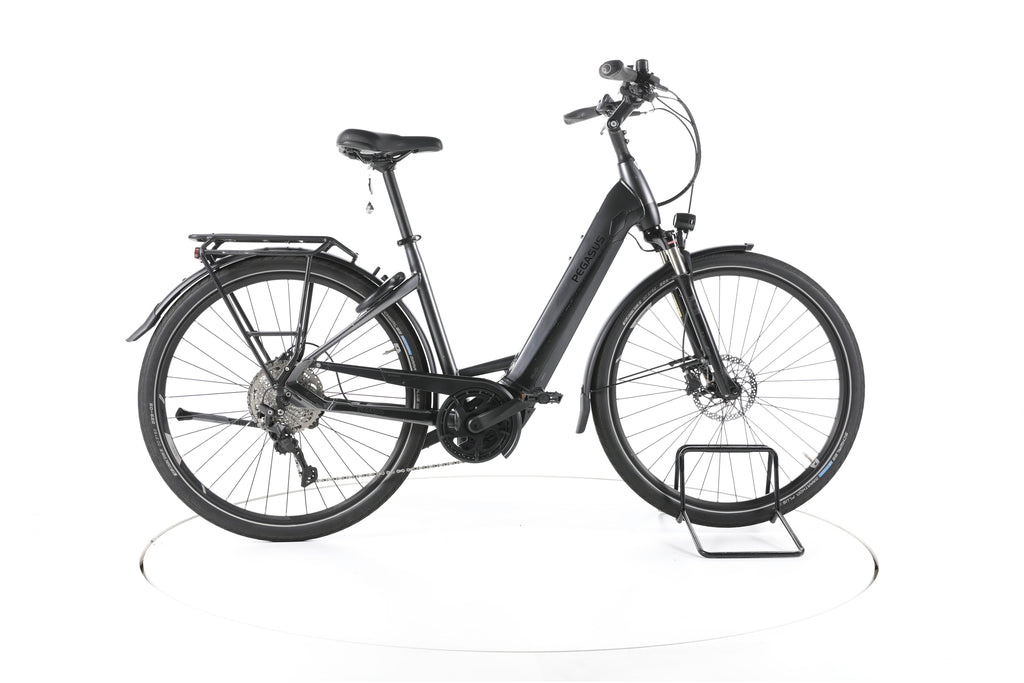 Pegasus Premio EVO 10 Lite Trekking E-Bike Tiefeinsteiger - Image 1