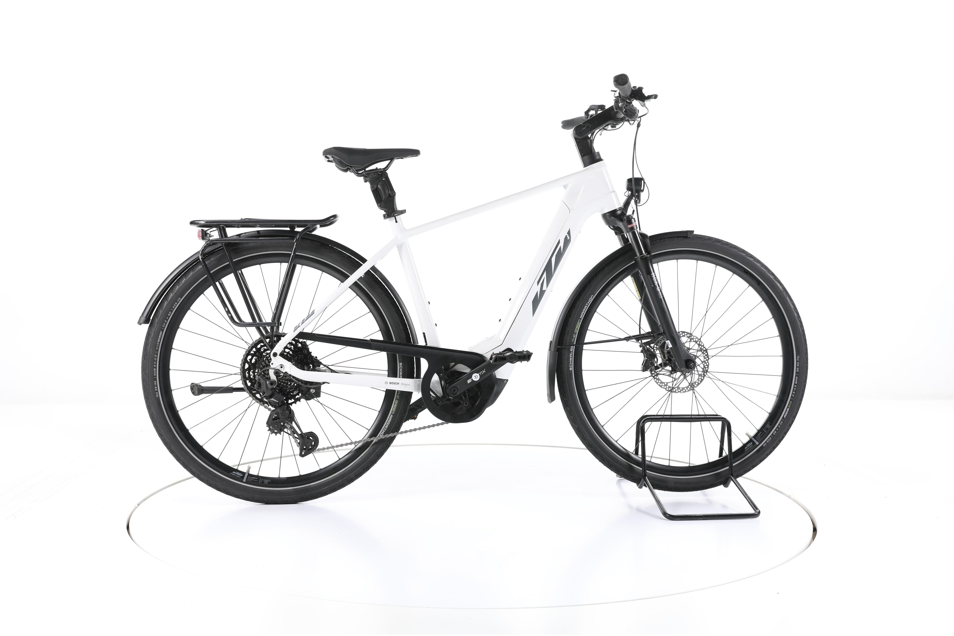 KTM Macina Style 720 Trekking E-Bike - Image 1