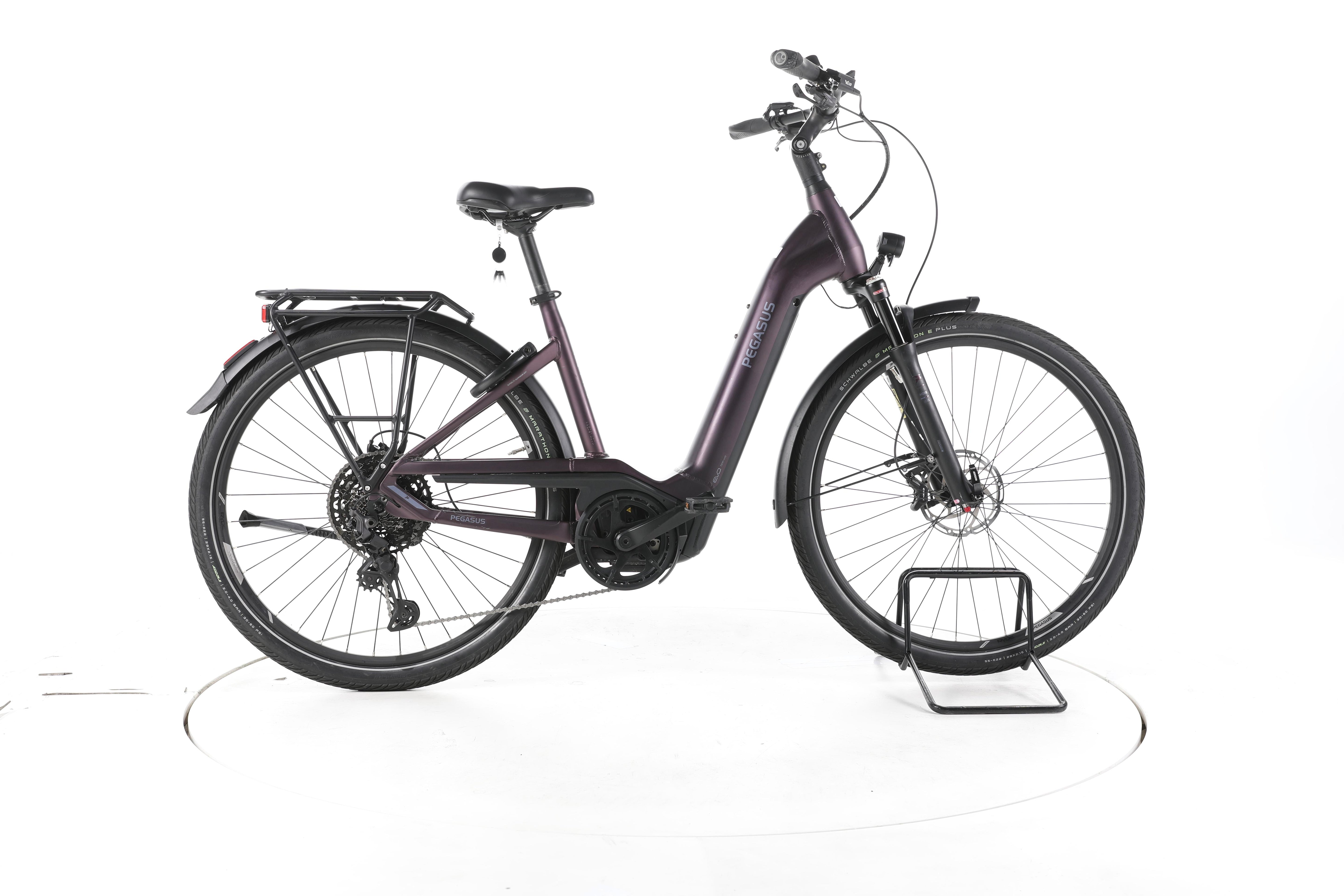 Pegasus Premio EVO 11 Trekking E-Bike Tiefeinsteiger - Image 1